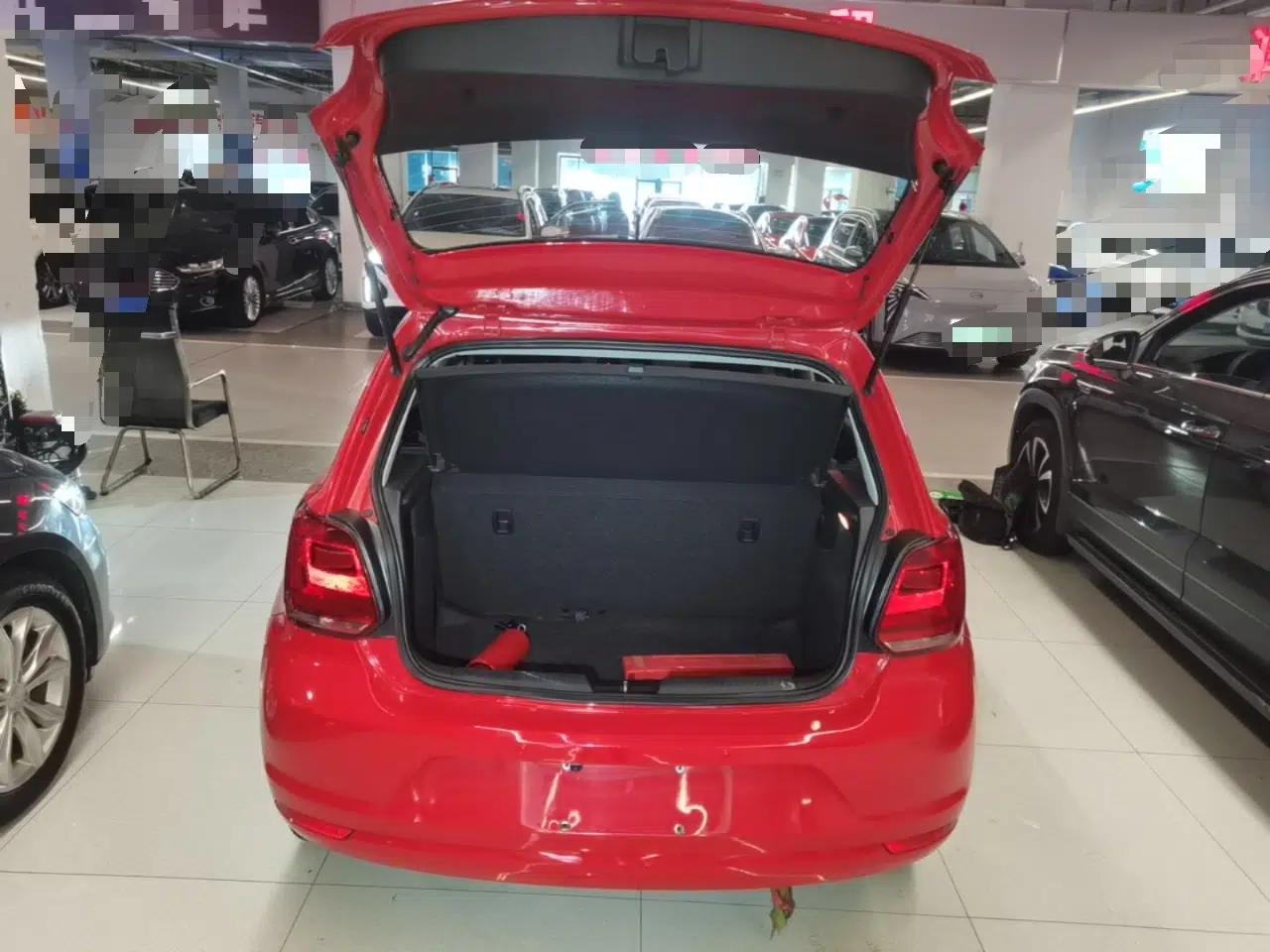 Volkswagen Polo 2016 1.4L Automatic Trendy Model — миниатюра 22