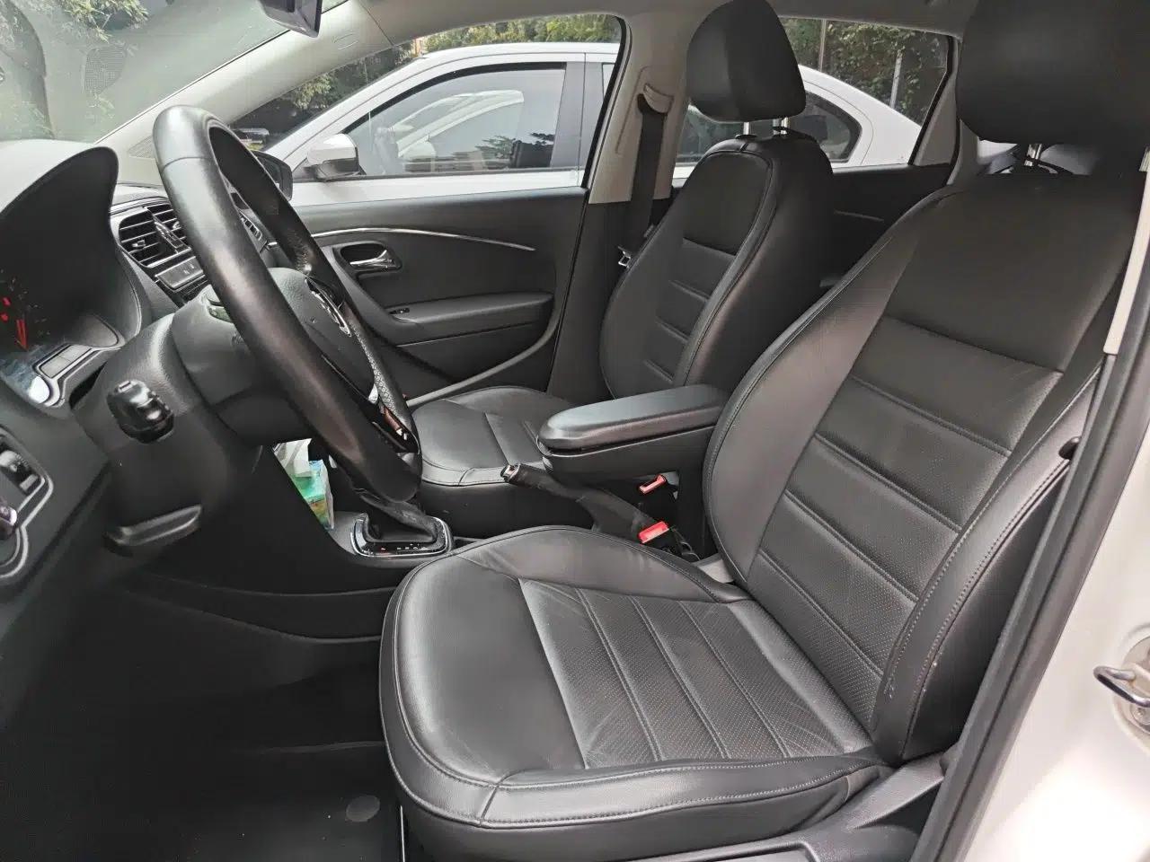Volkswagen Polo 2014 1.6L Automatic Luxury Edition — миниатюра 15