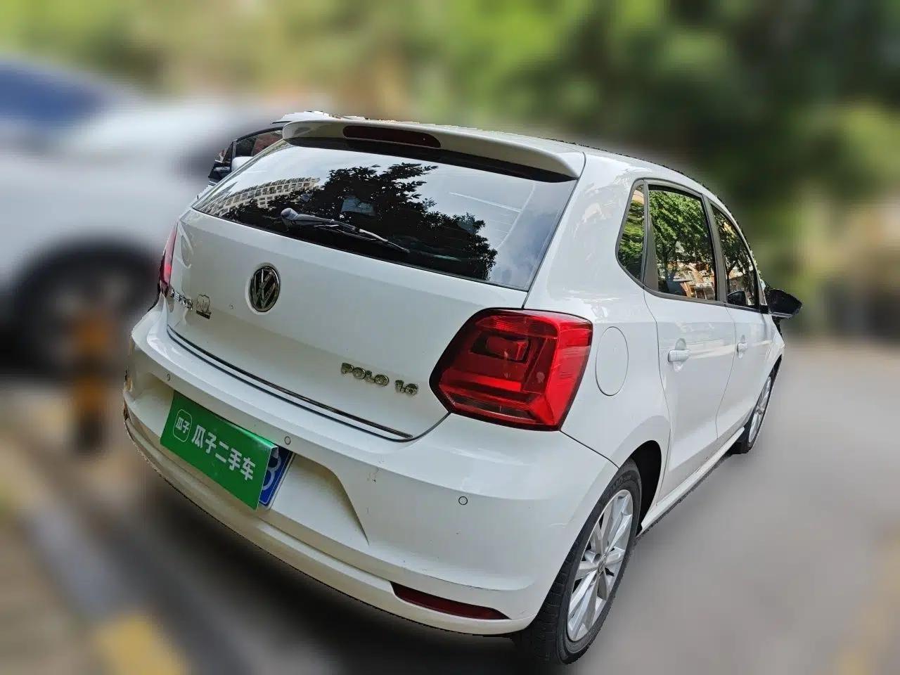 Volkswagen Polo 2014 1.6L Automatic Luxury Edition — миниатюра 6
