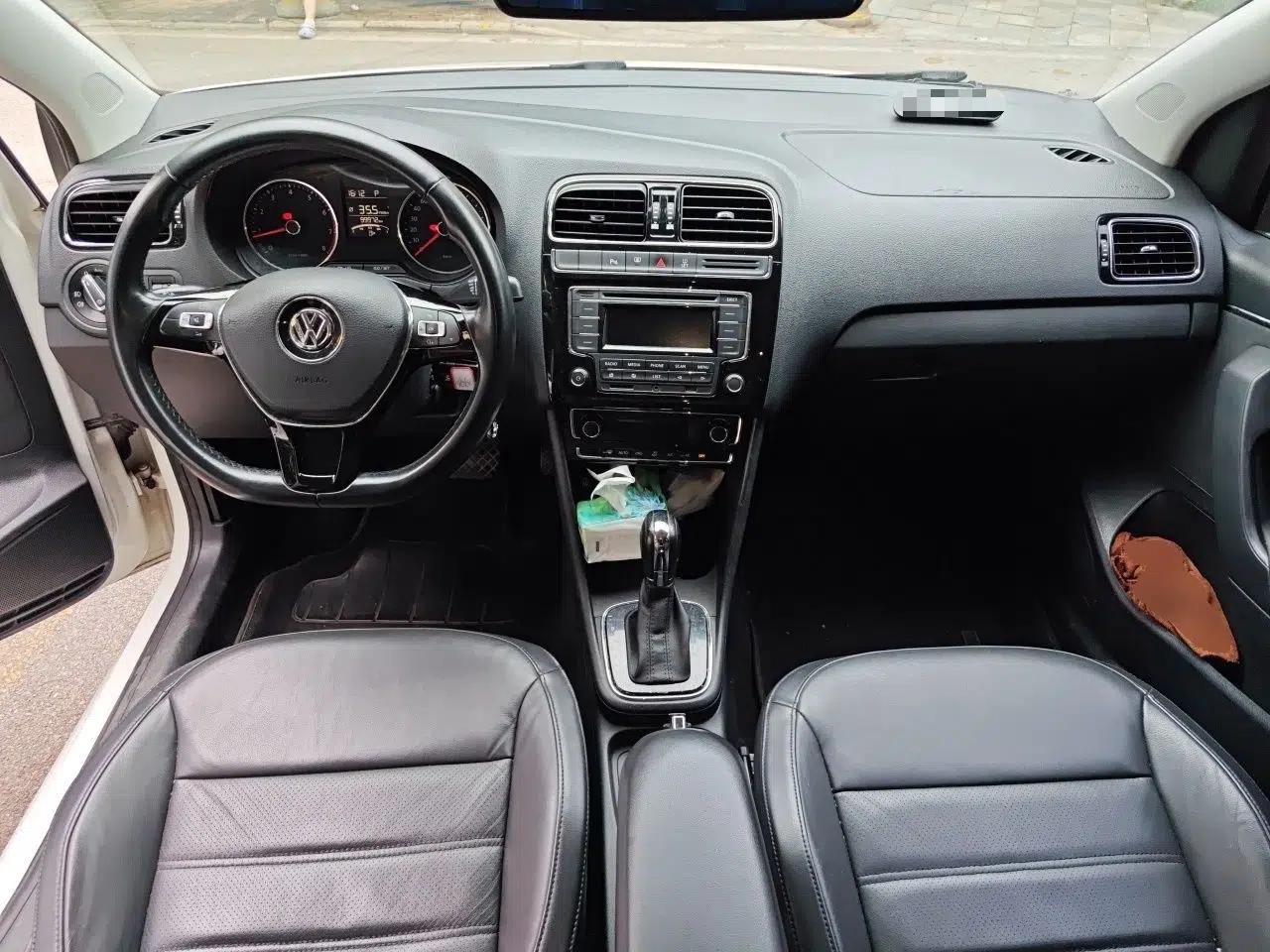 Volkswagen Polo 2014 1.6L Automatic Luxury Edition — миниатюра 9