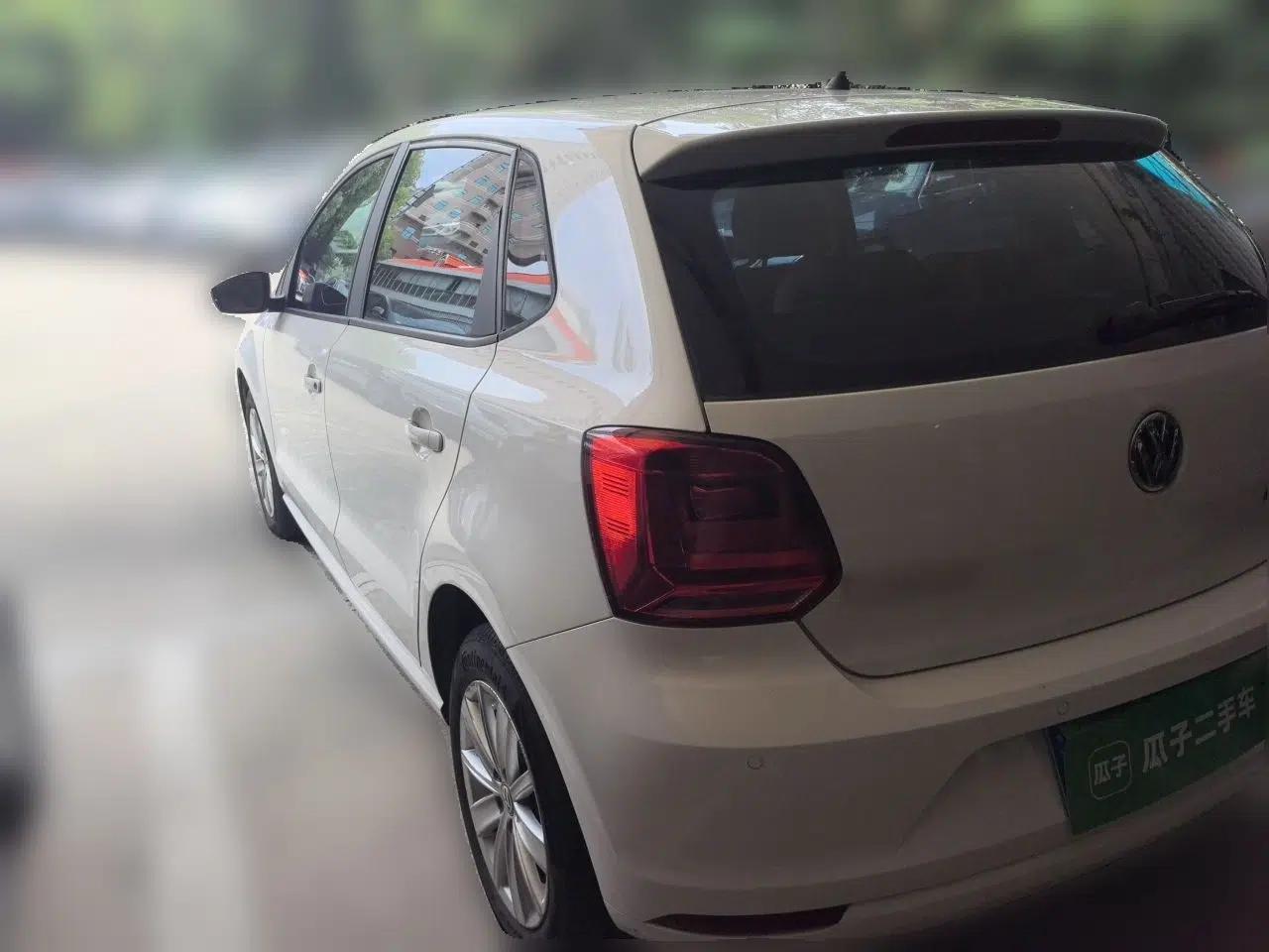 Volkswagen Polo 2014 1.6L Automatic Comfort Edition — миниатюра 4