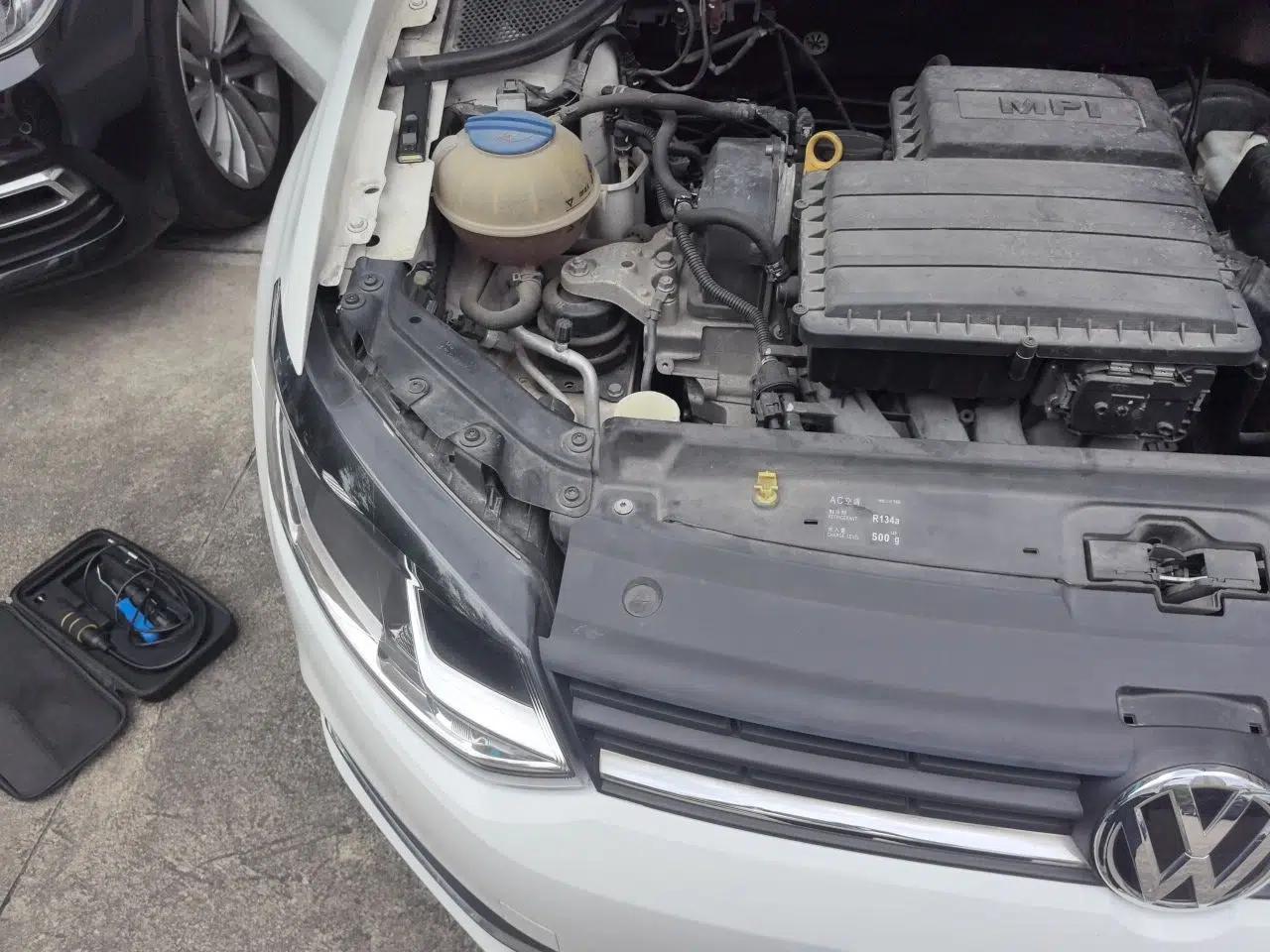 Volkswagen Polo 2014 1.6L Automatic Comfort Edition — миниатюра 7