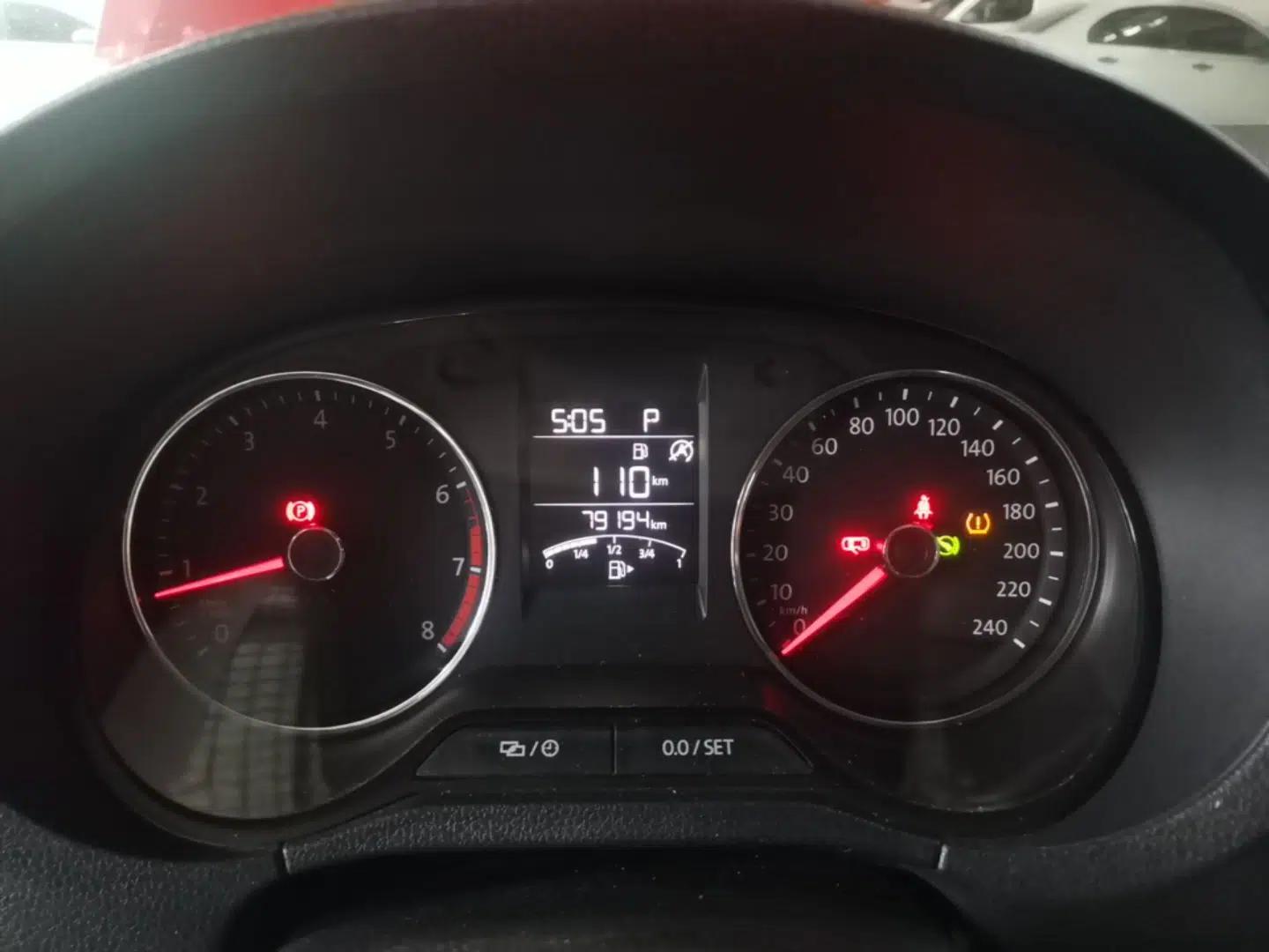 Volkswagen Polo 2018 1.5L Automatic Enjoyment Model — миниатюра 14