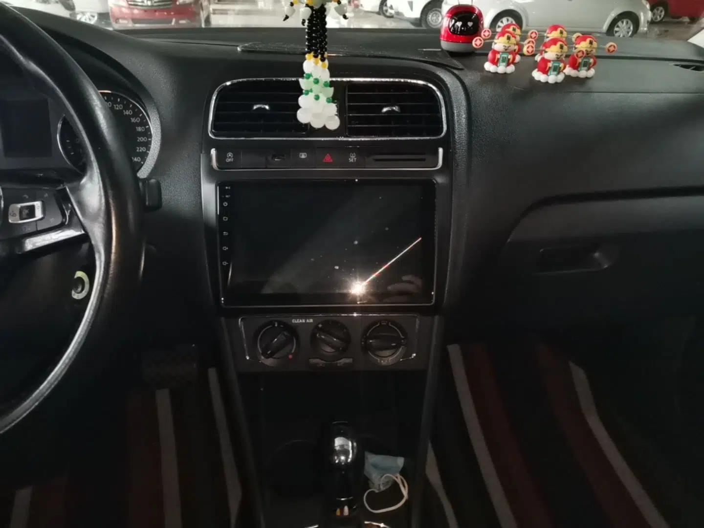 Volkswagen Polo 2018 1.5L Automatic Enjoyment Model — миниатюра 15