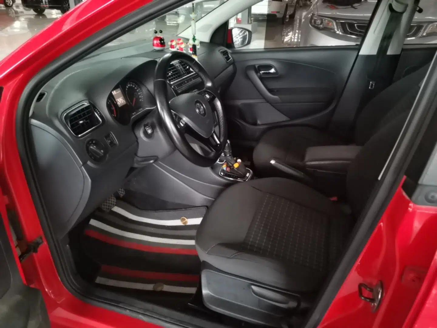 Volkswagen Polo 2018 1.5L Automatic Enjoyment Model — миниатюра 17
