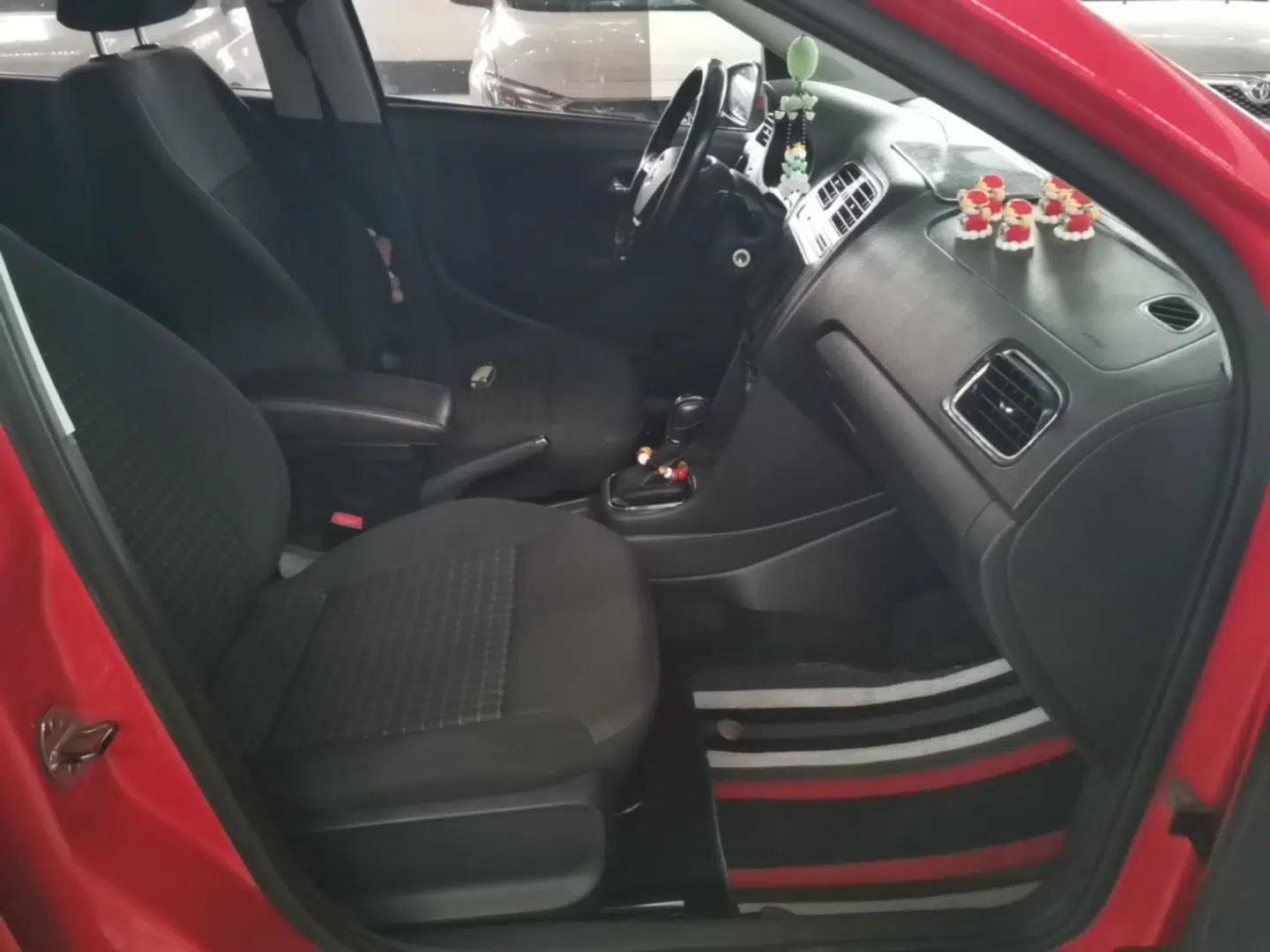 Volkswagen Polo 2018 1.5L Automatic Enjoyment Model — миниатюра 19