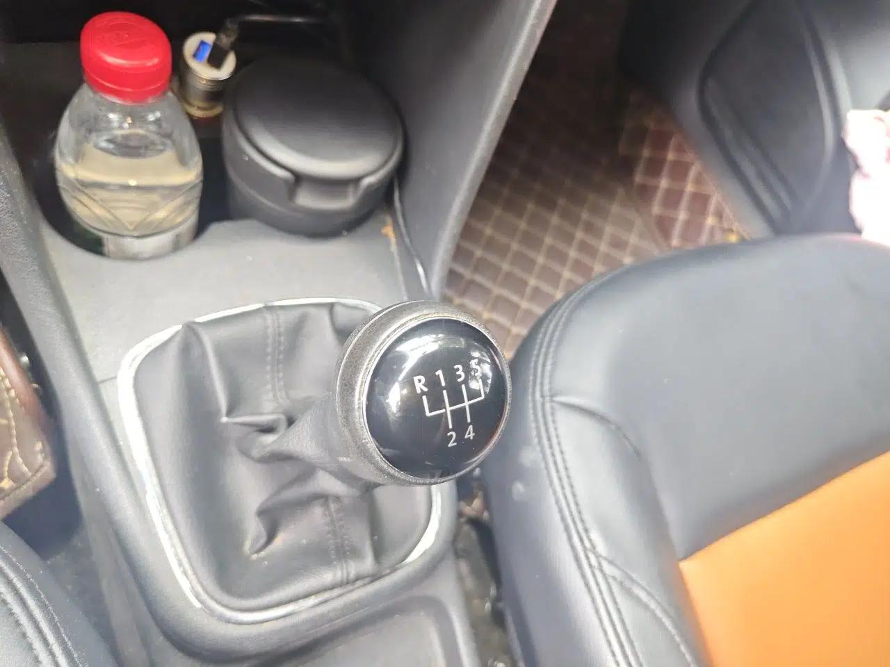 Volkswagen Polo 2014 1.4L Manual Comfort Edition — миниатюра 14