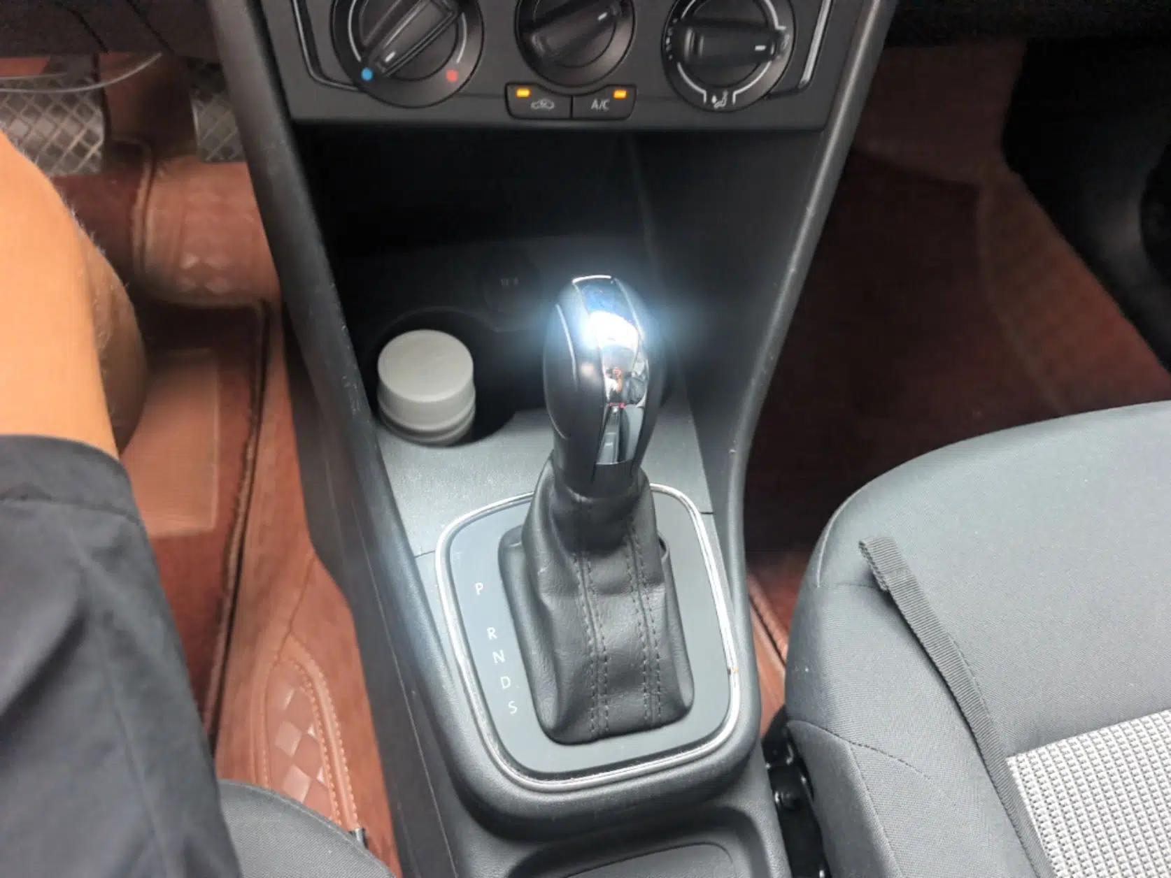 Volkswagen Polo 2018 1.5L Automatic Advanced Driving Model — миниатюра 16