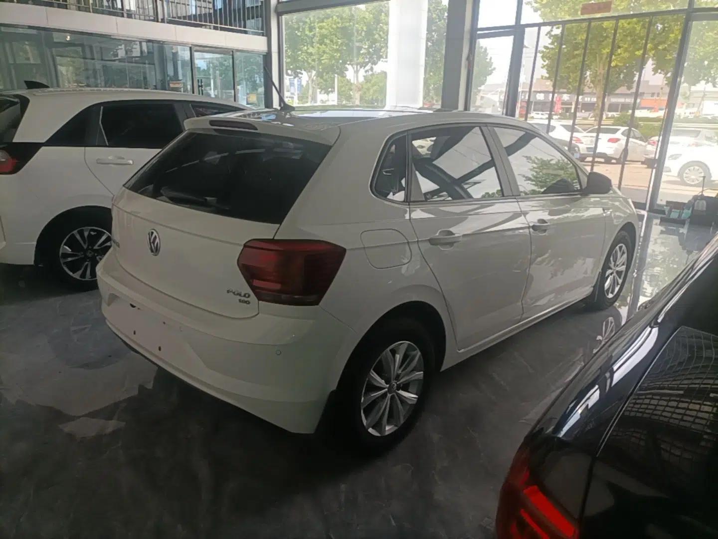 Volkswagen Polo 2019 Plus 1.5L Automatic Colorful Technology Edition — миниатюра 6