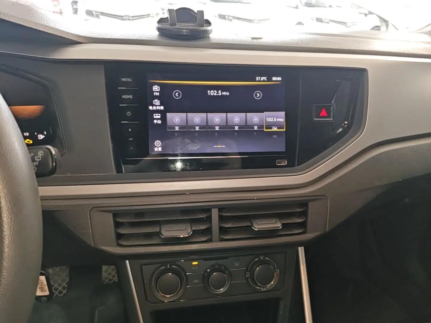 Volkswagen Polo 2023 Revised Plus 1.5L Automatic – Enjoy Life Edition — миниатюра 15