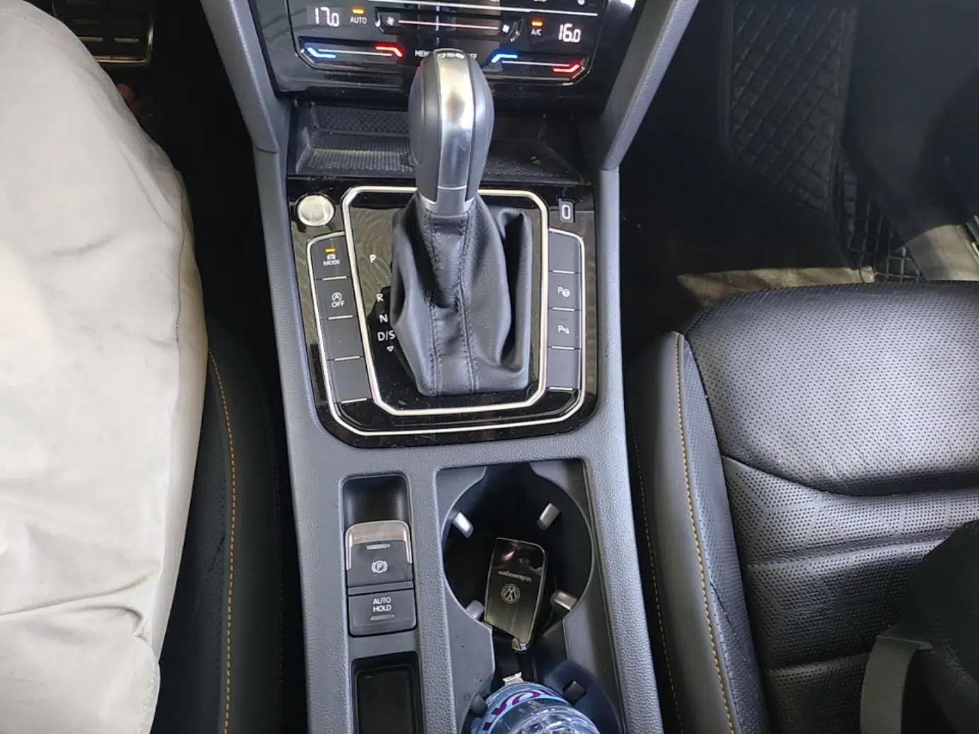 Volkswagen FAW-Volkswagen CC 2024 380TSI Striking Edition — миниатюра 16