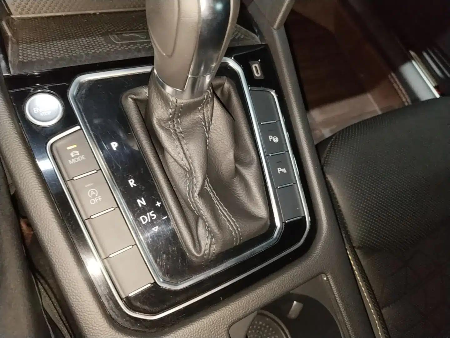 Volkswagen FAW-Volkswagen CC 2024 380TSI Striking Edition — миниатюра 16