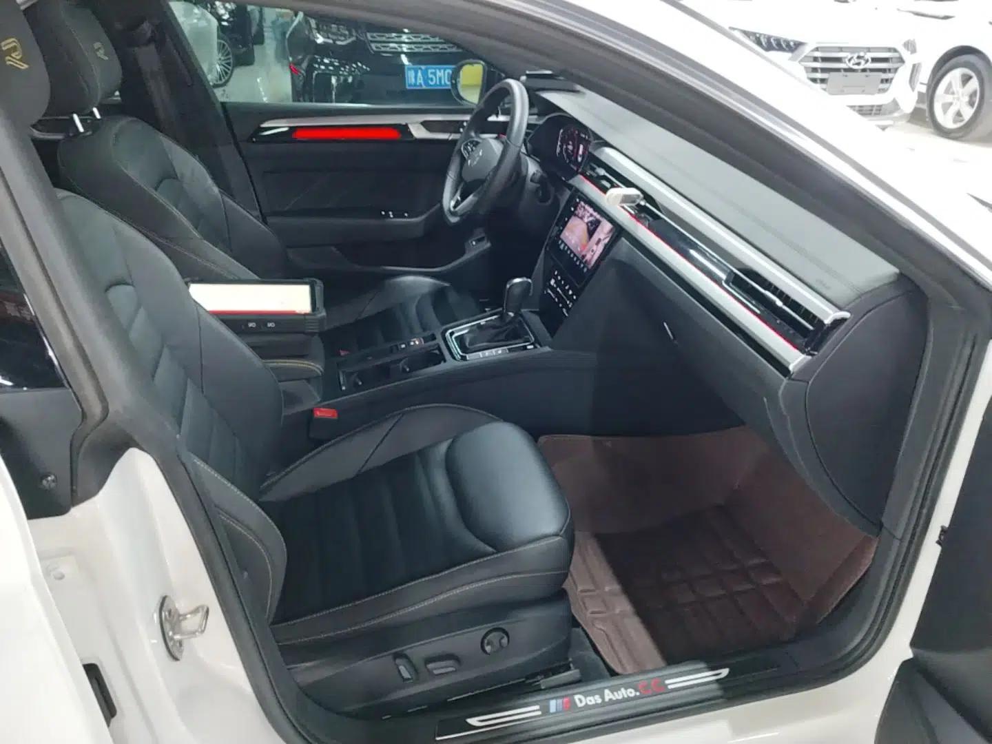 Volkswagen FAW-Volkswagen CC 2024 380TSI Striking Edition — миниатюра 19
