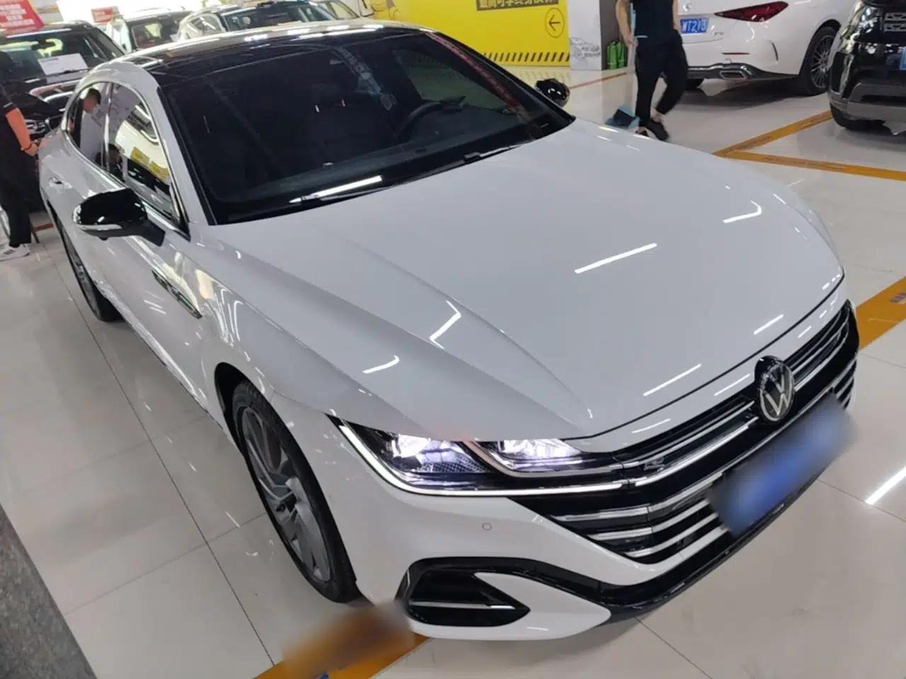 Volkswagen FAW-Volkswagen CC 2024 380TSI Striking Edition — миниатюра 3