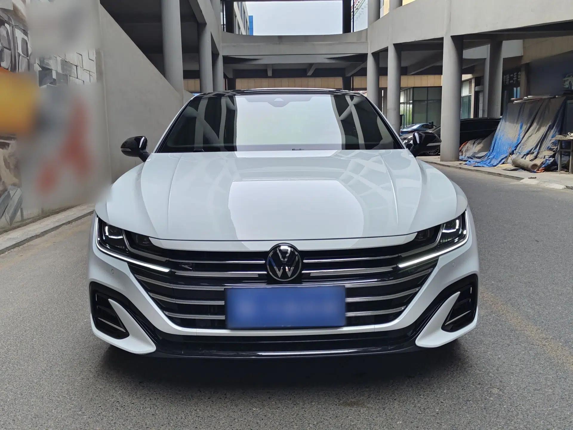 Volkswagen FAW-Volkswagen CC 2024 380TSI Striking Edition — миниатюра 2