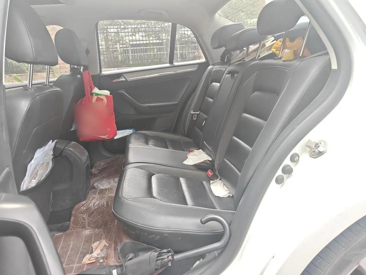 Volkswagen Bora 2015 Value Edition 1.6L Automatic Comfort Version — миниатюра 17