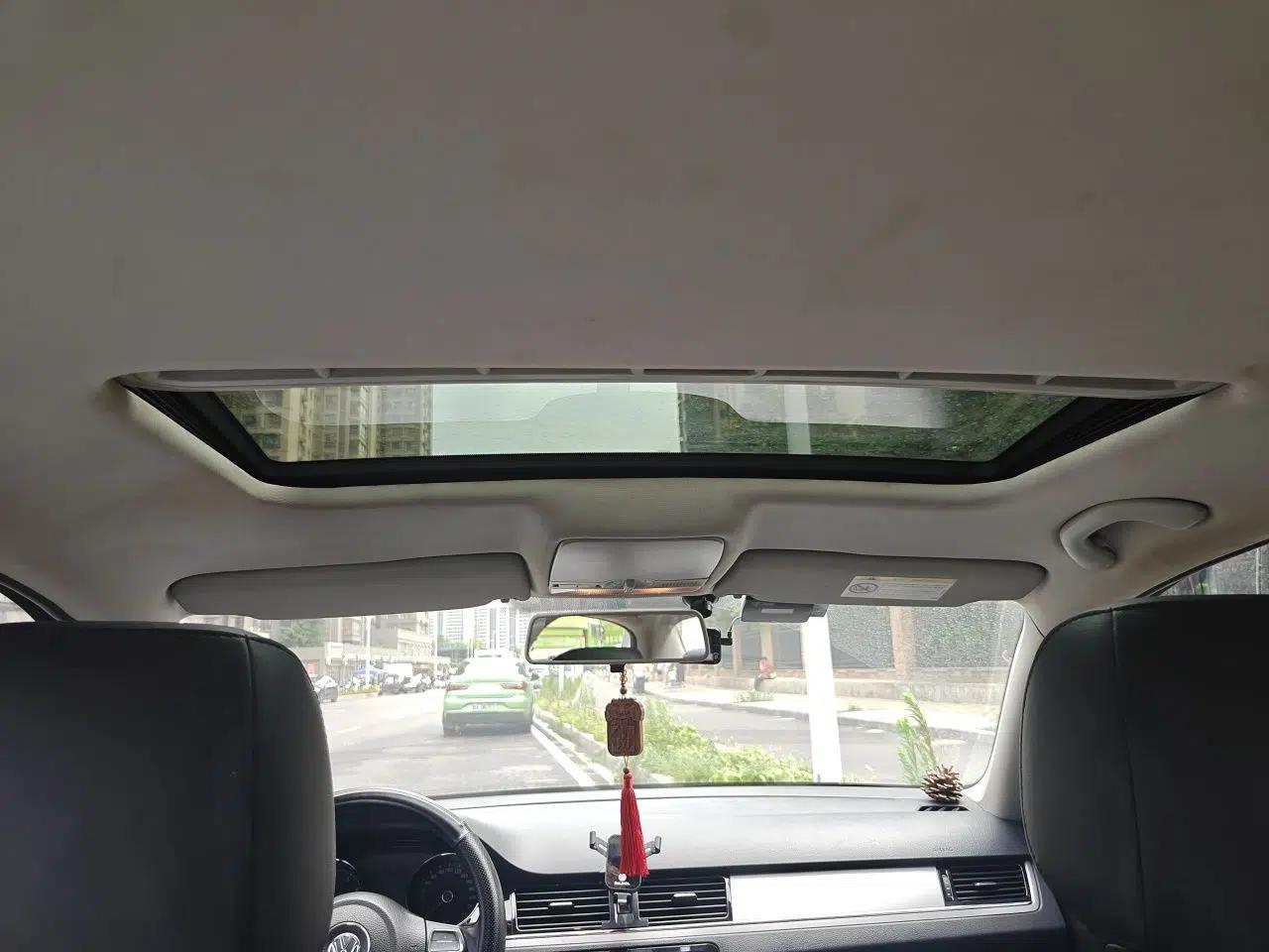 Volkswagen Bora 2015 Value Edition 1.6L Automatic Comfort Version — миниатюра 18