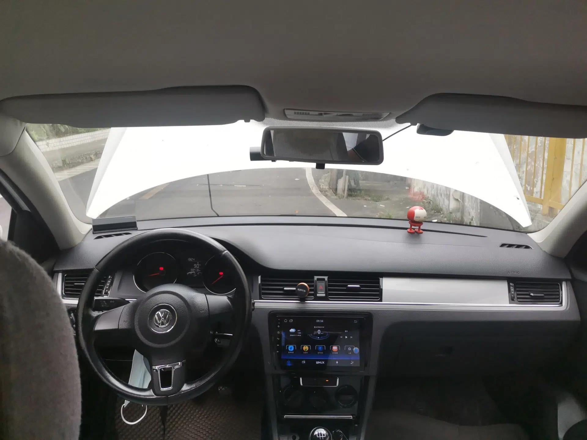 Volkswagen Bora 2013 1.6L Manual Fashion Edition — миниатюра 18