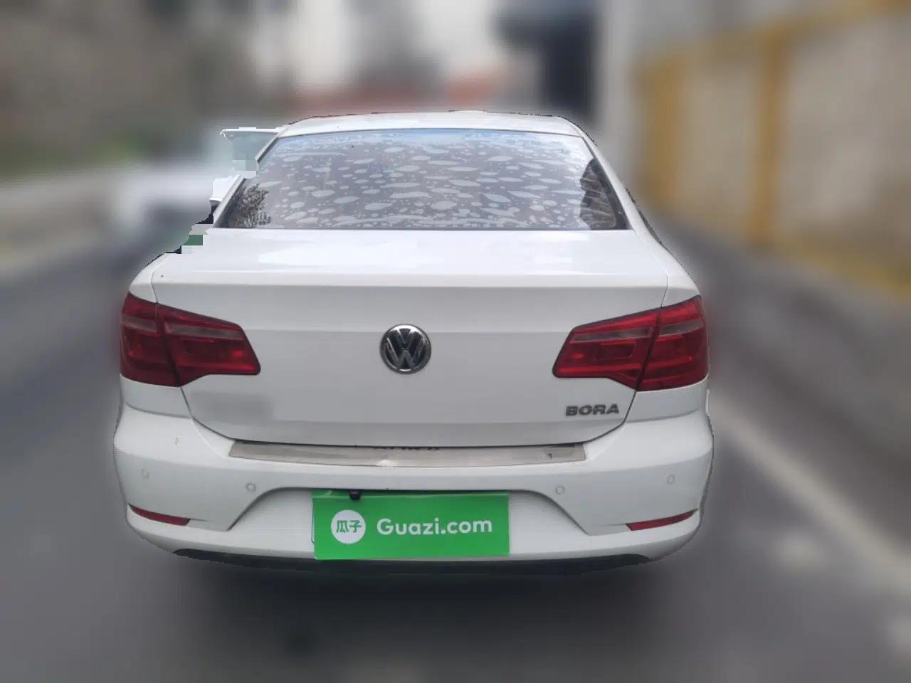 Volkswagen Bora 2013 1.6L Manual Fashion Edition — миниатюра 5