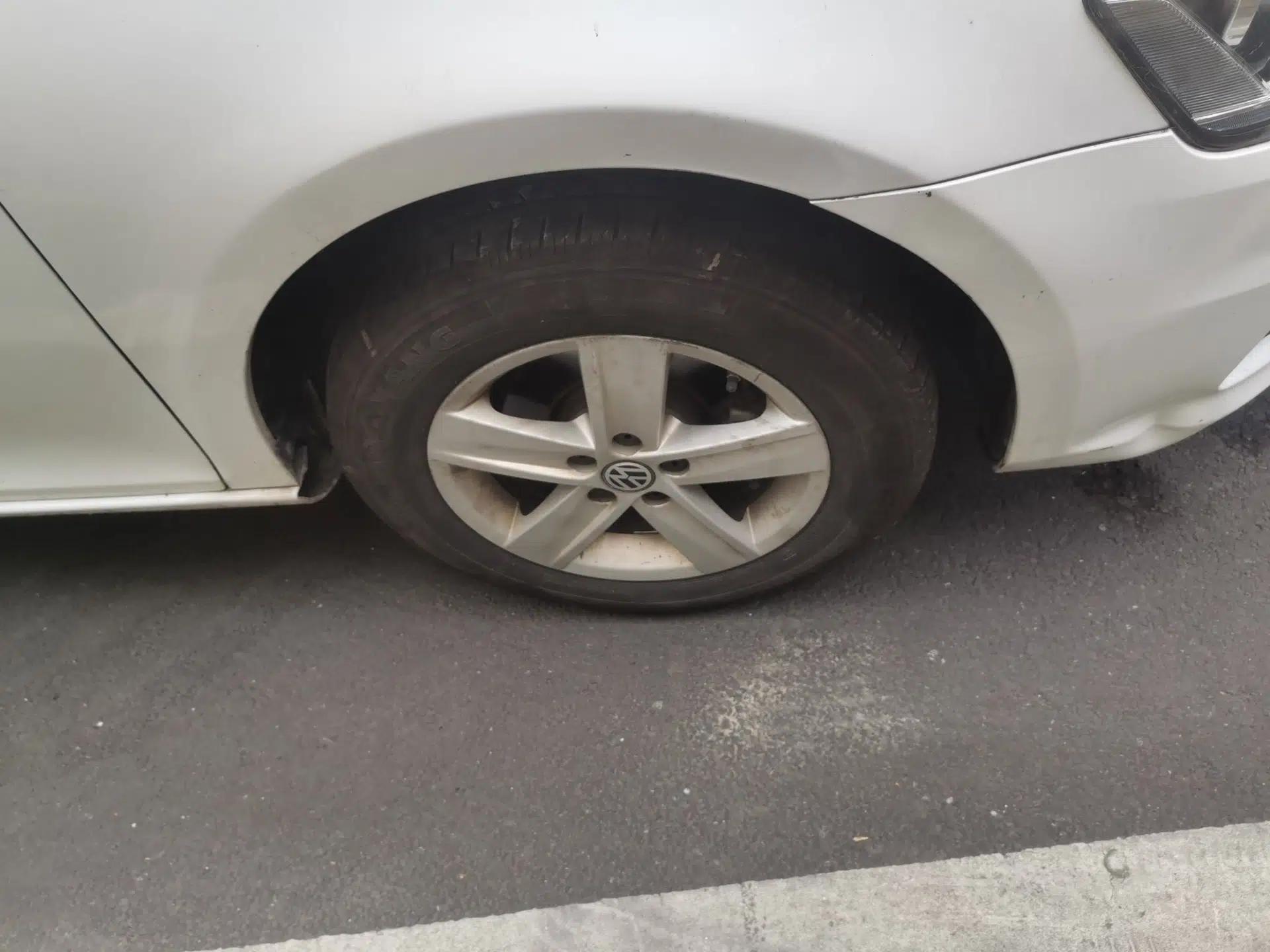 Volkswagen Bora 2013 1.6L Manual Fashion Edition — миниатюра 8
