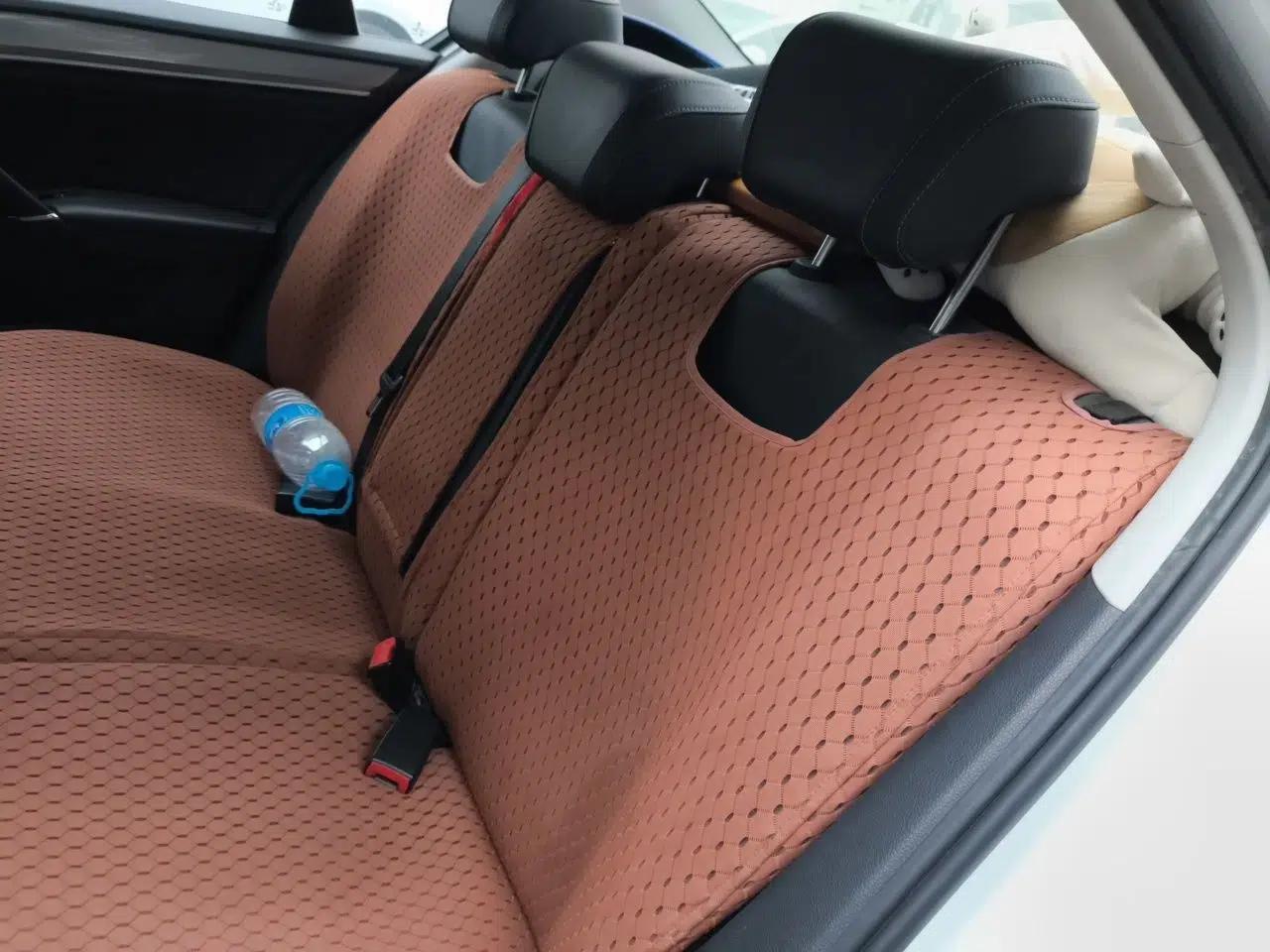 Volkswagen Bora 2016 1.6L Manual Comfort Model — миниатюра 14