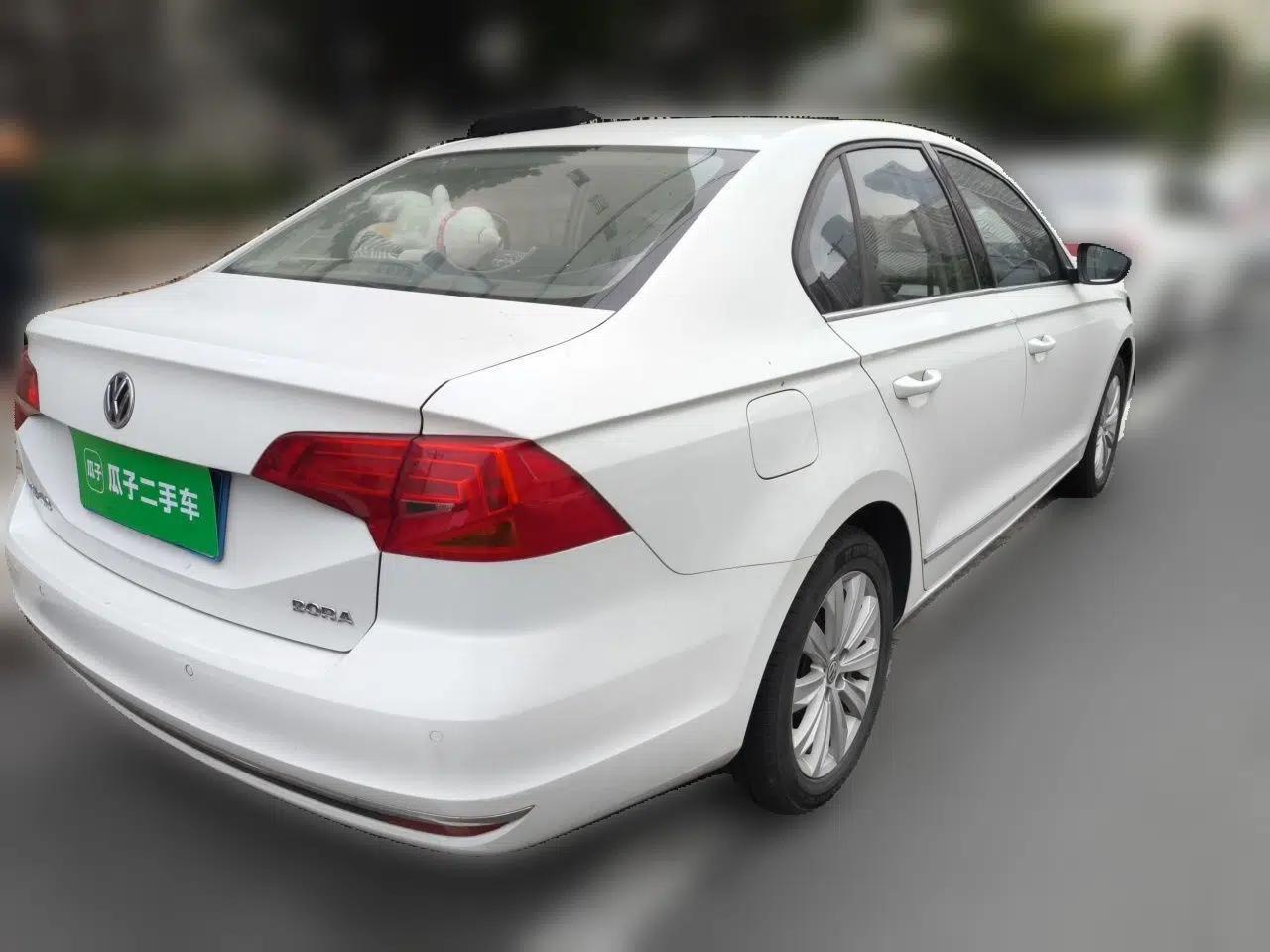 Volkswagen Bora 2016 1.6L Manual Comfort Model — миниатюра 4