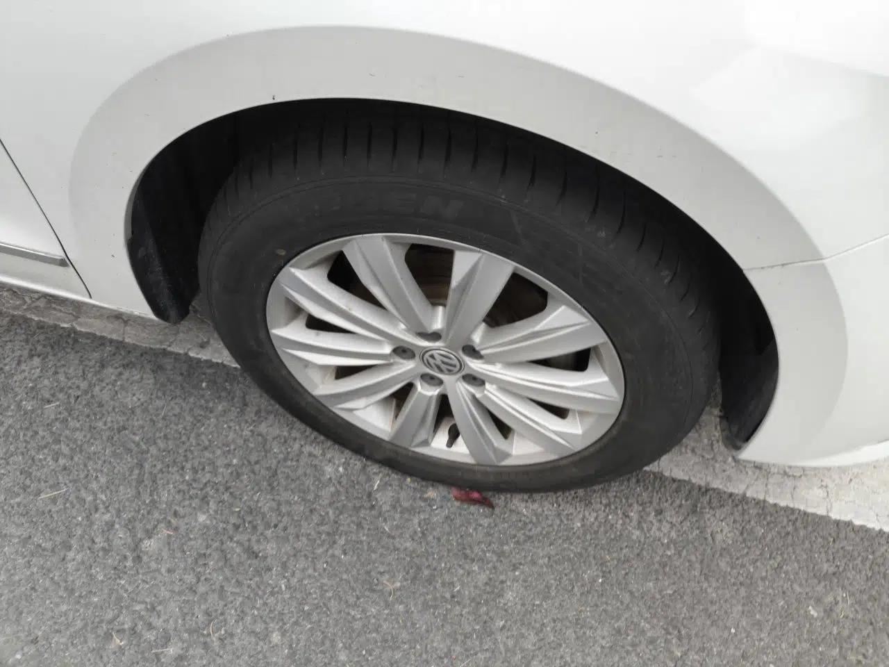 Volkswagen Bora 2016 1.6L Manual Comfort Model — миниатюра 5