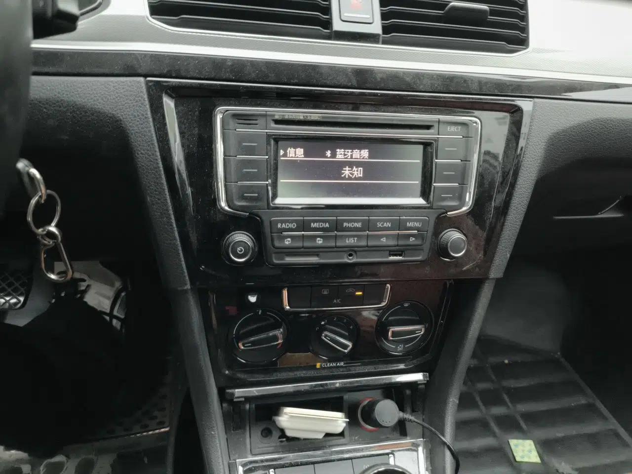 Volkswagen Bora 2016 1.6L Manual Comfort Model — миниатюра 10