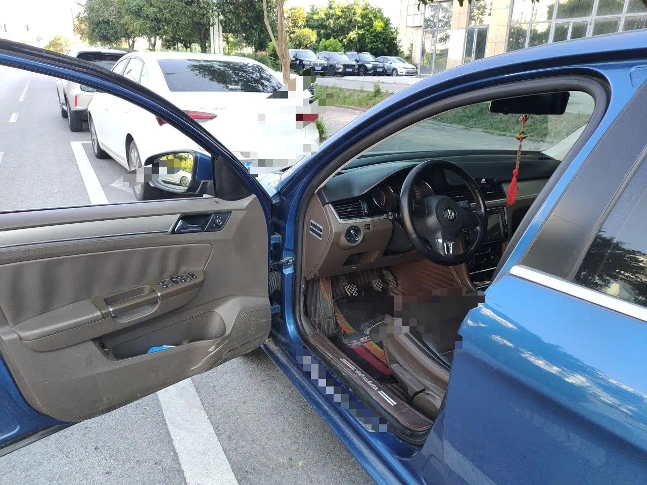 Volkswagen Bora 2013 1.4T Manual Comfort Model — миниатюра 16