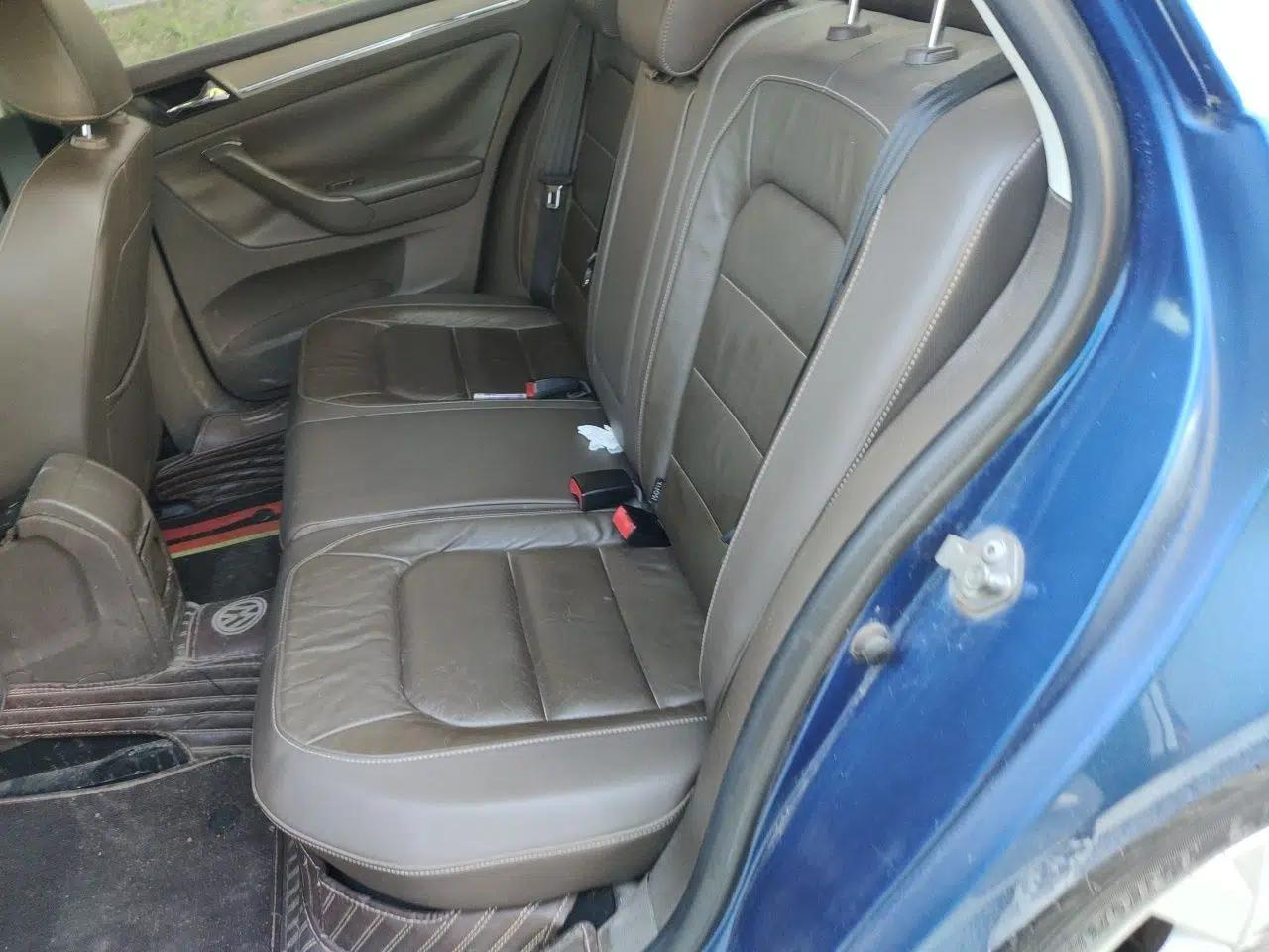 Volkswagen Bora 2013 1.4T Manual Comfort Model — миниатюра 17