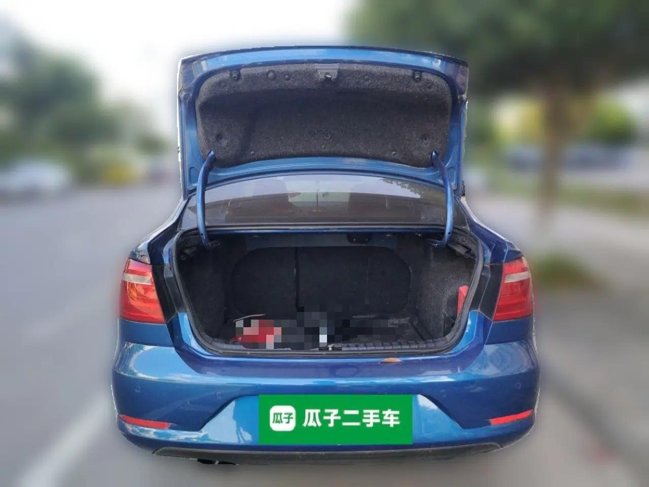 Volkswagen Bora 2013 1.4T Manual Comfort Model — миниатюра 19
