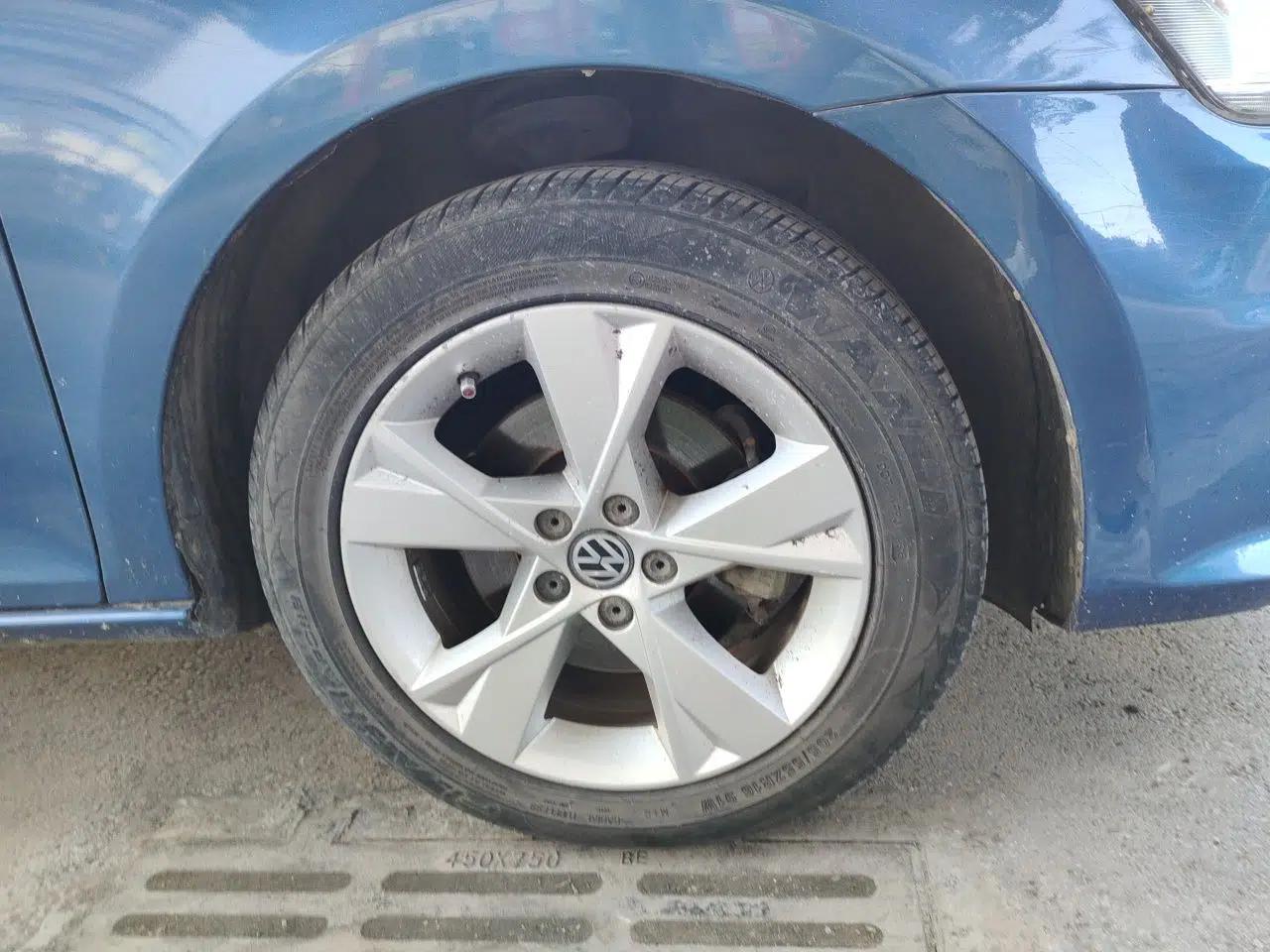 Volkswagen Bora 2013 1.4T Manual Comfort Model — миниатюра 8