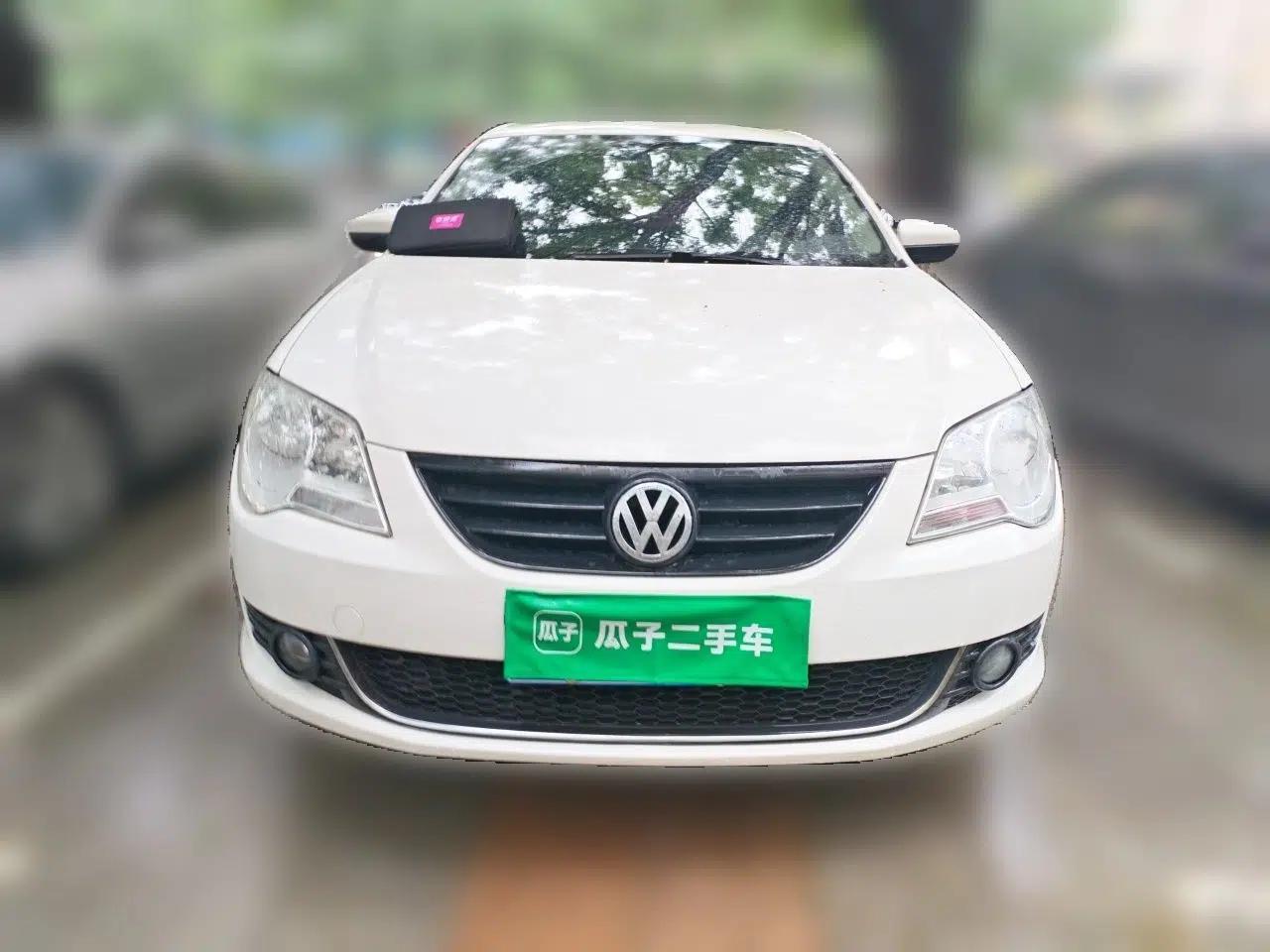 Volkswagen Bora 2011 1.6L Manual Fashion Edition — миниатюра 2
