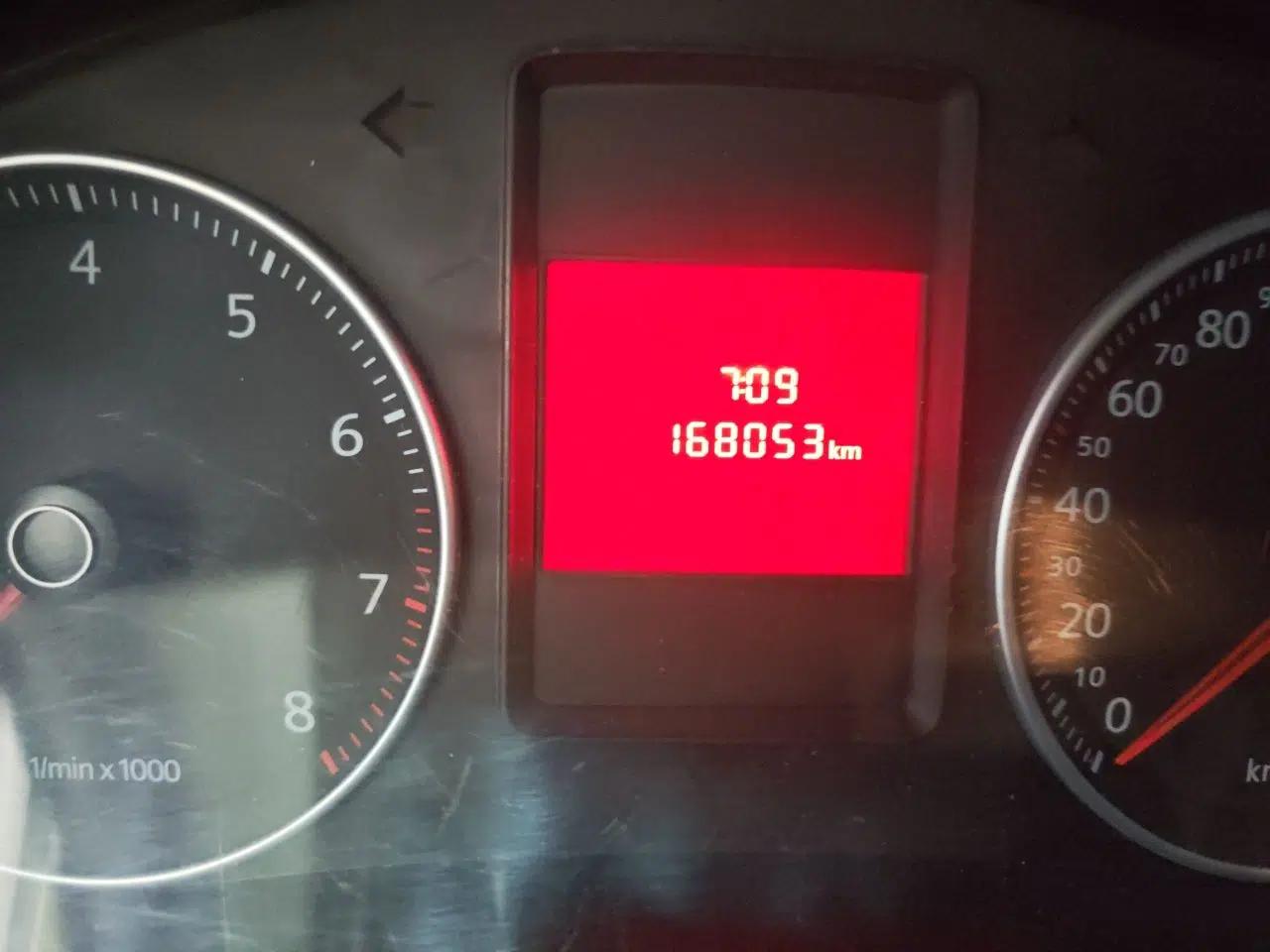 Volkswagen Bora 2011 1.6L Manual Fashion Edition — миниатюра 12