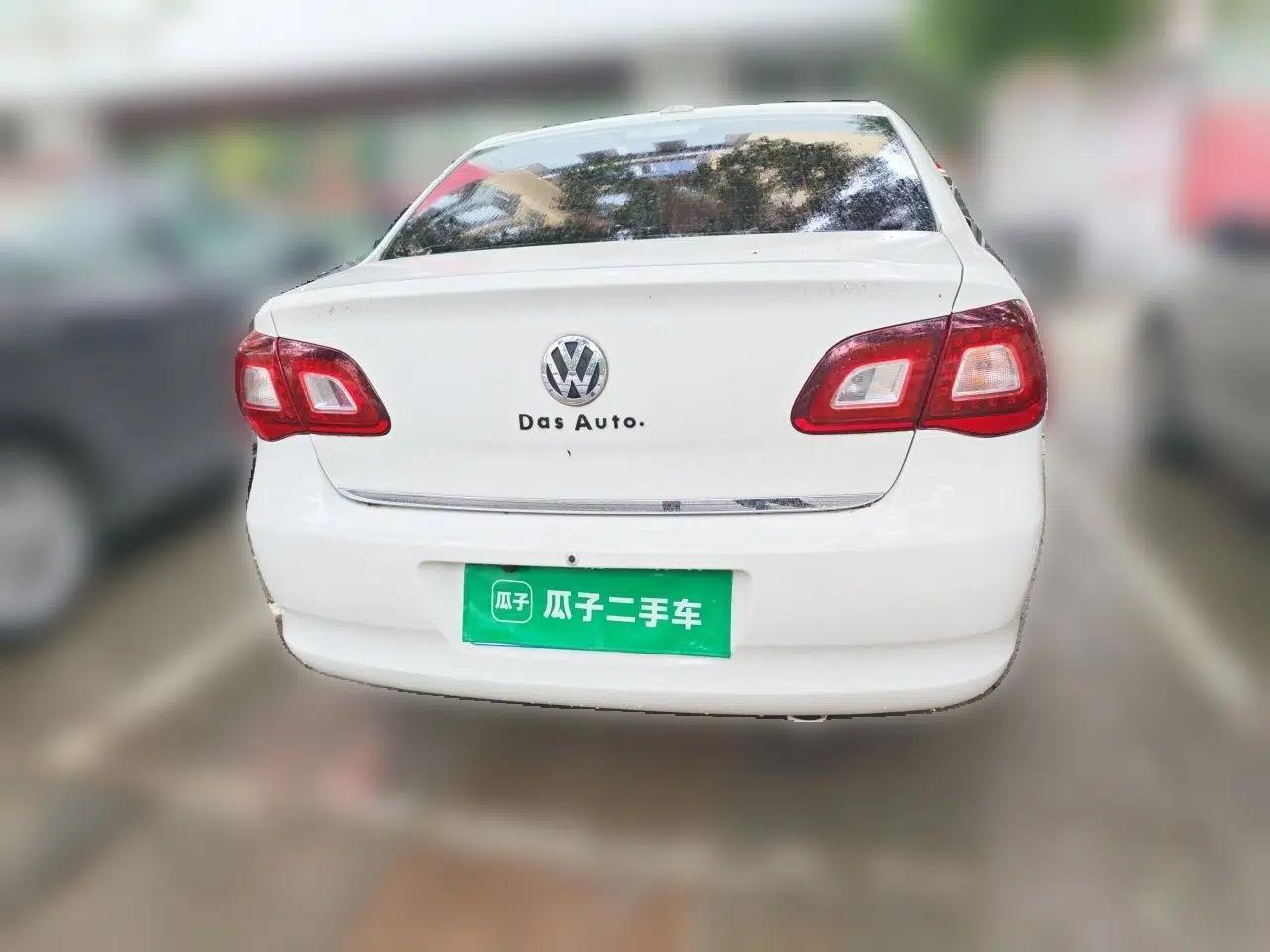 Volkswagen Bora 2011 1.6L Manual Fashion Edition — миниатюра 5