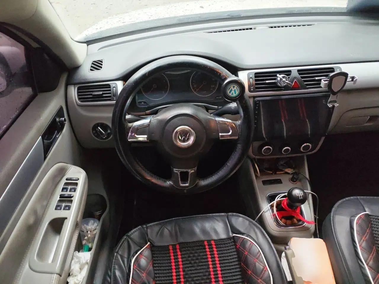 Volkswagen Bora 2011 1.6L Manual Fashion Edition — миниатюра 10