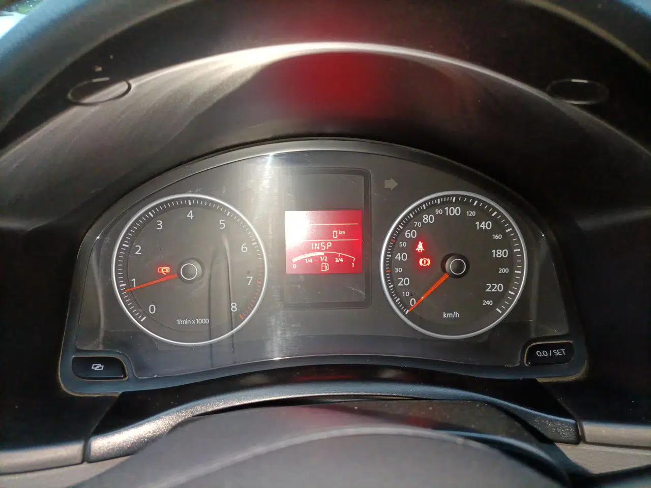 Volkswagen Bora 2011 1.6L Manual Comfort Version — миниатюра 11