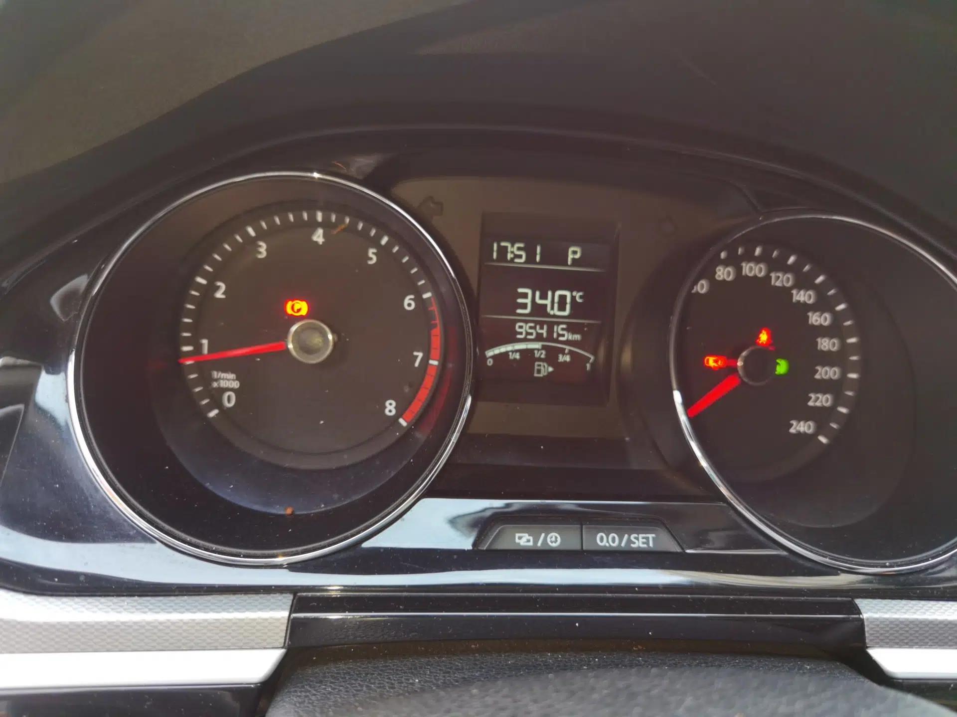 Volkswagen Bora 2018 1.5L Automatic Comfort Model — миниатюра 12