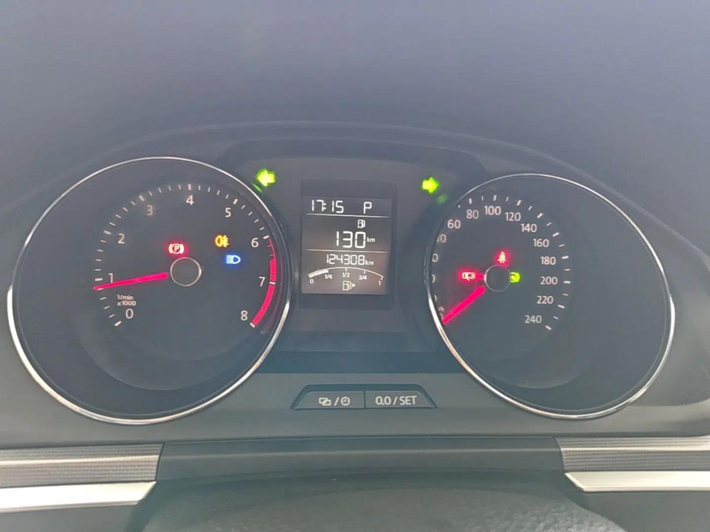 Volkswagen Bora 2017 1.6L Automatic Fashion Model — миниатюра 14
