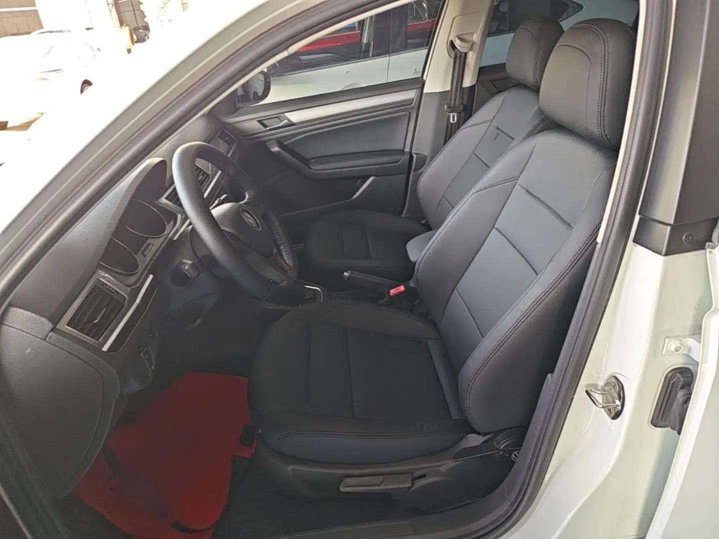 Volkswagen Bora 2017 1.6L Automatic Fashion Model — миниатюра 17
