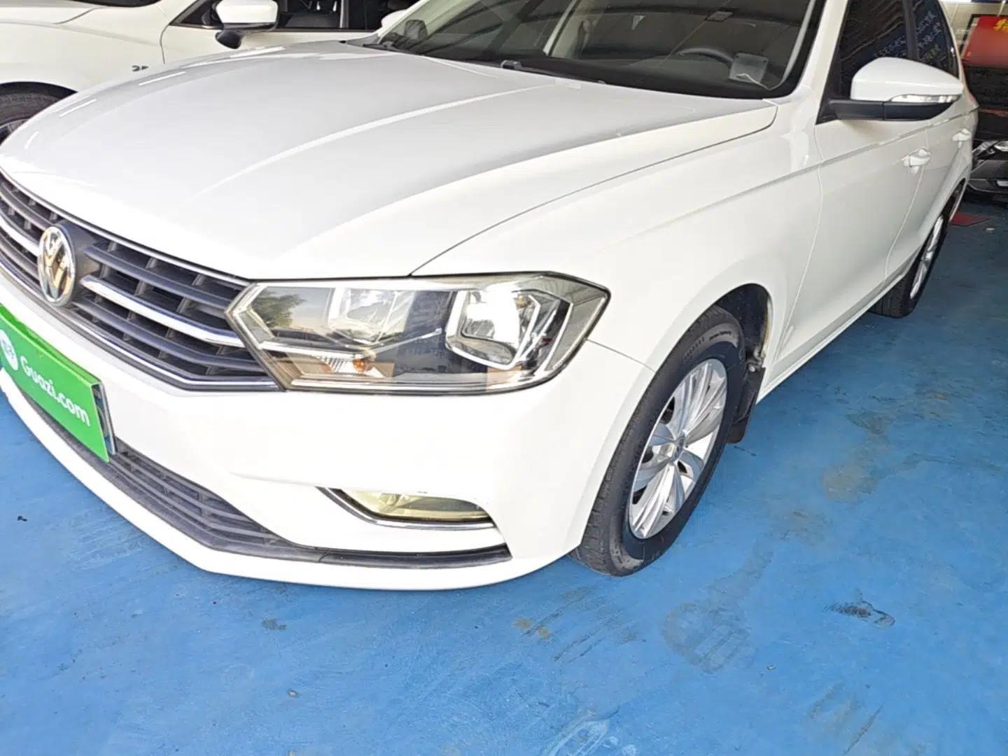 Volkswagen Bora 2017 1.6L Automatic Fashion Model — миниатюра 8