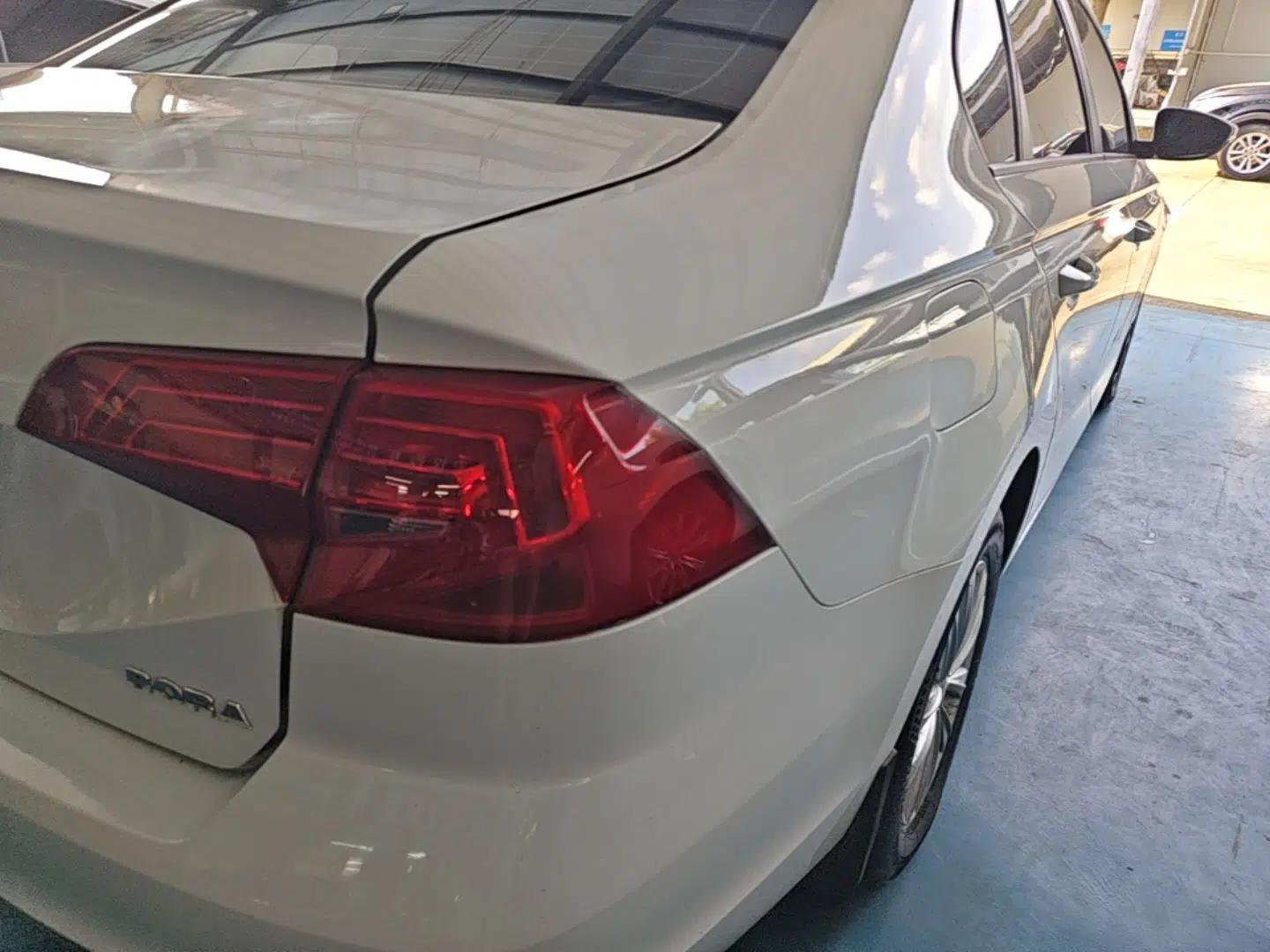 Volkswagen Bora 2017 1.6L Automatic Fashion Model — миниатюра 9