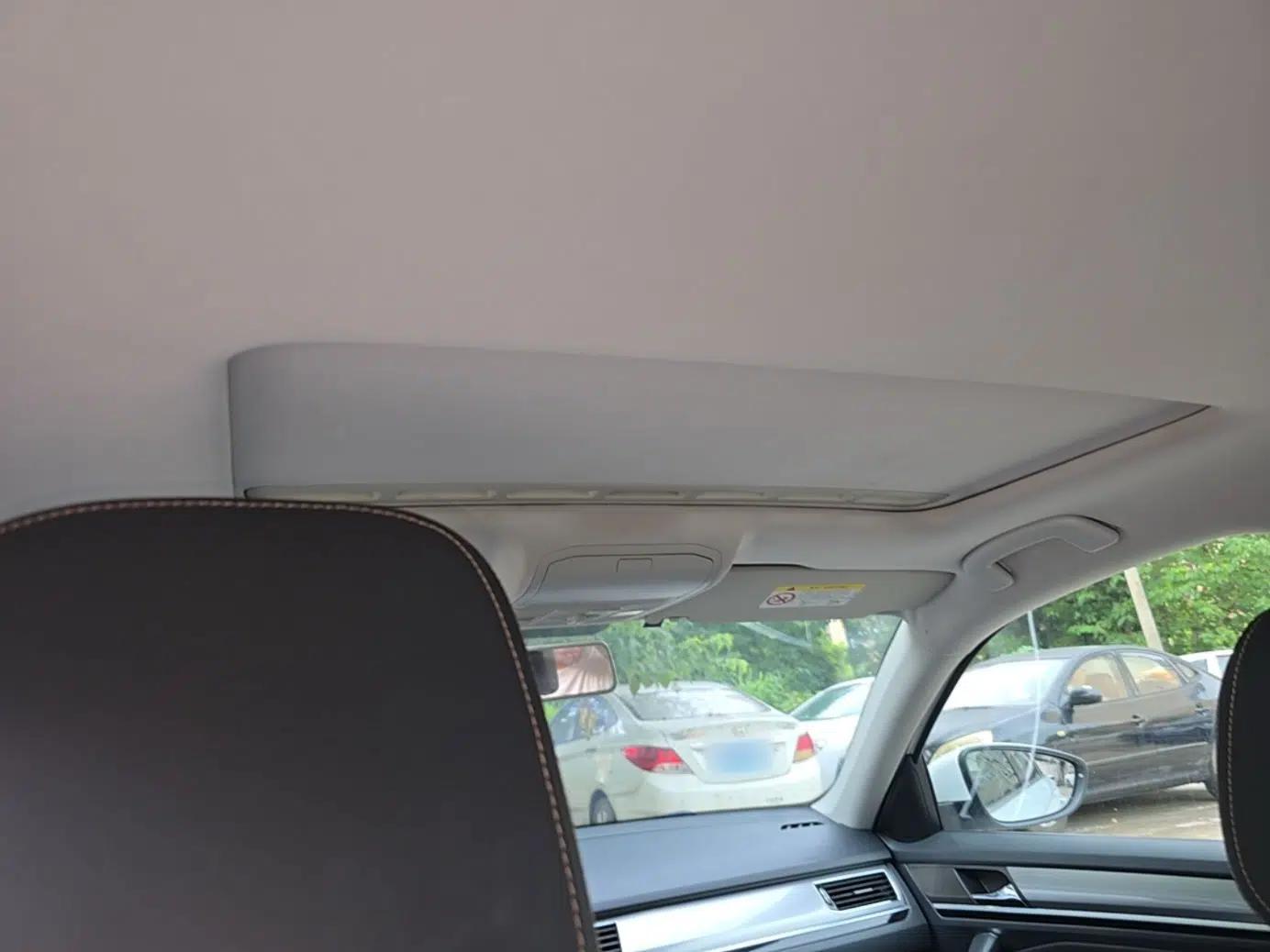 Volkswagen Bora 2017 1.6L Automatic Comfort Model — миниатюра 21