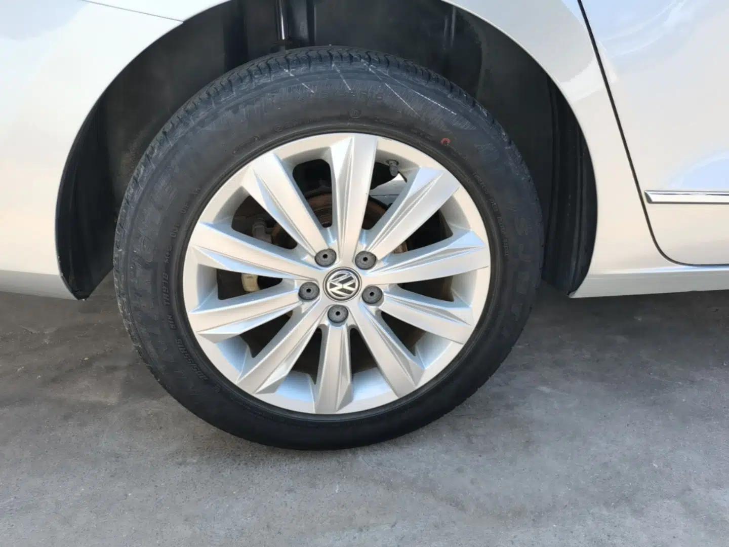 Volkswagen Bora 2016 1.6L Automatic Comfort Model — миниатюра 11