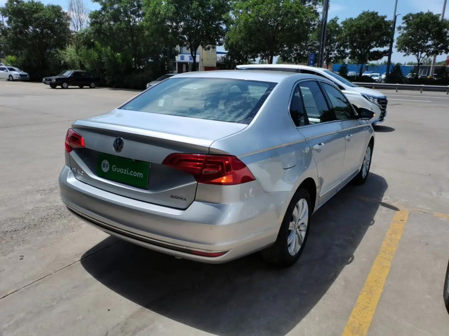 Volkswagen Bora 2016 1.6L Automatic Comfort Model — миниатюра 6