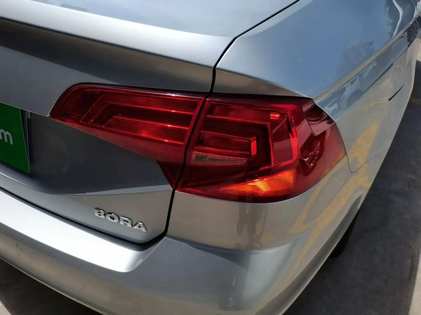 Volkswagen Bora 2016 1.6L Automatic Comfort Model — миниатюра 9