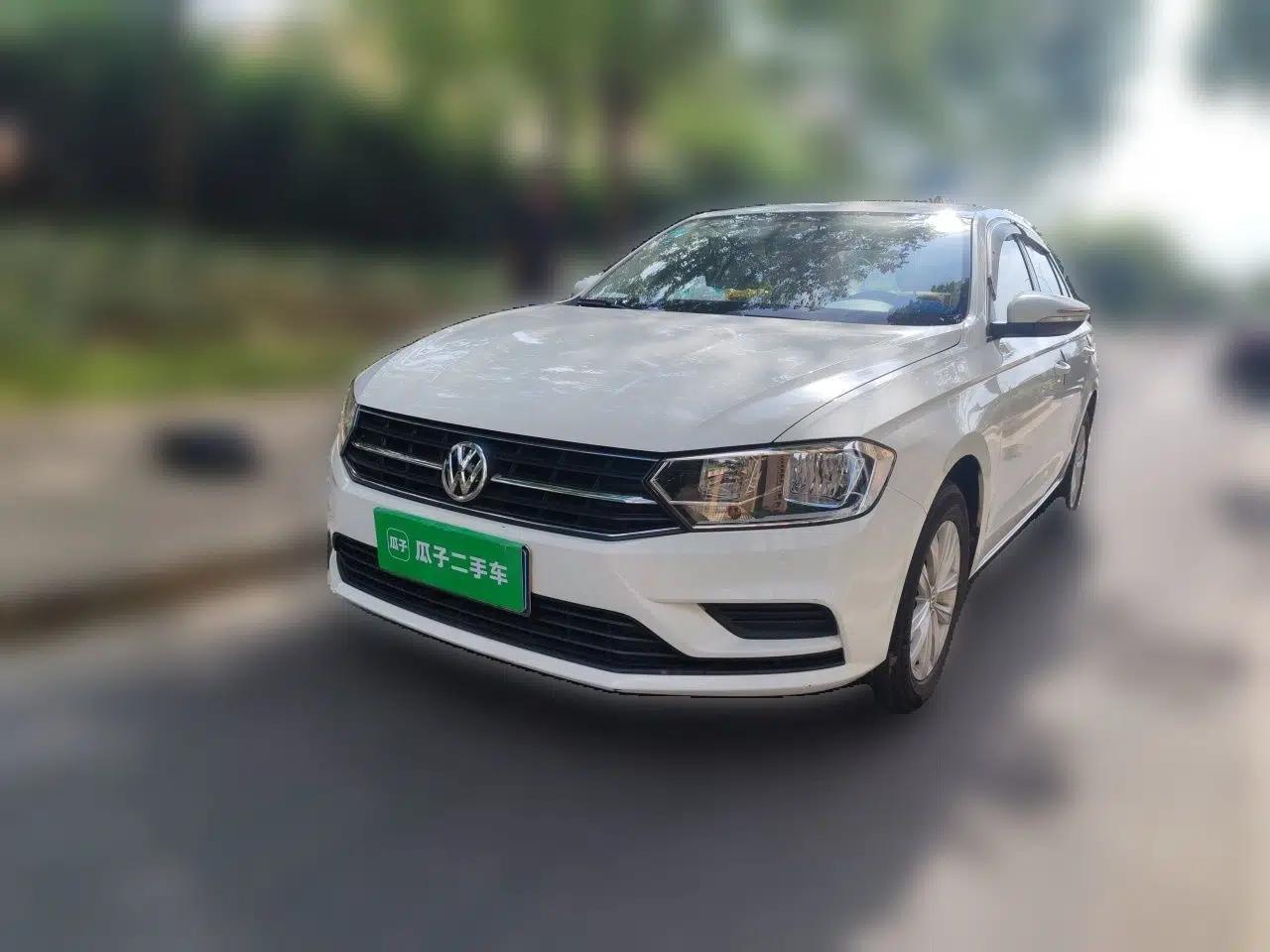 Volkswagen Bora 2017 1.6L Manual Fashion Model — миниатюра 1