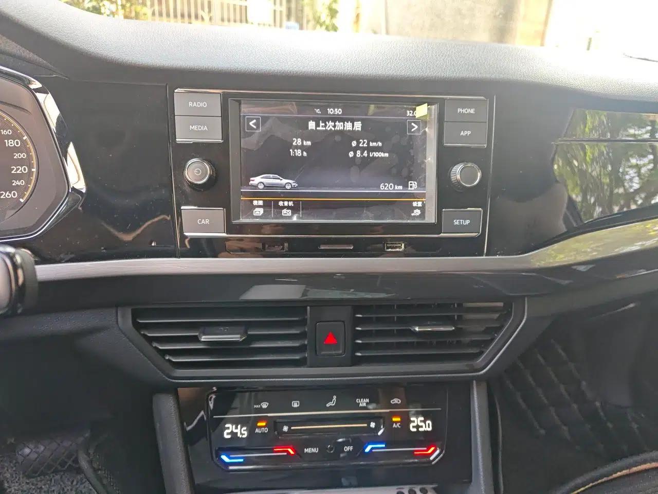 Volkswagen Bora 2020 1.5L Automatic Elite Version — миниатюра 13