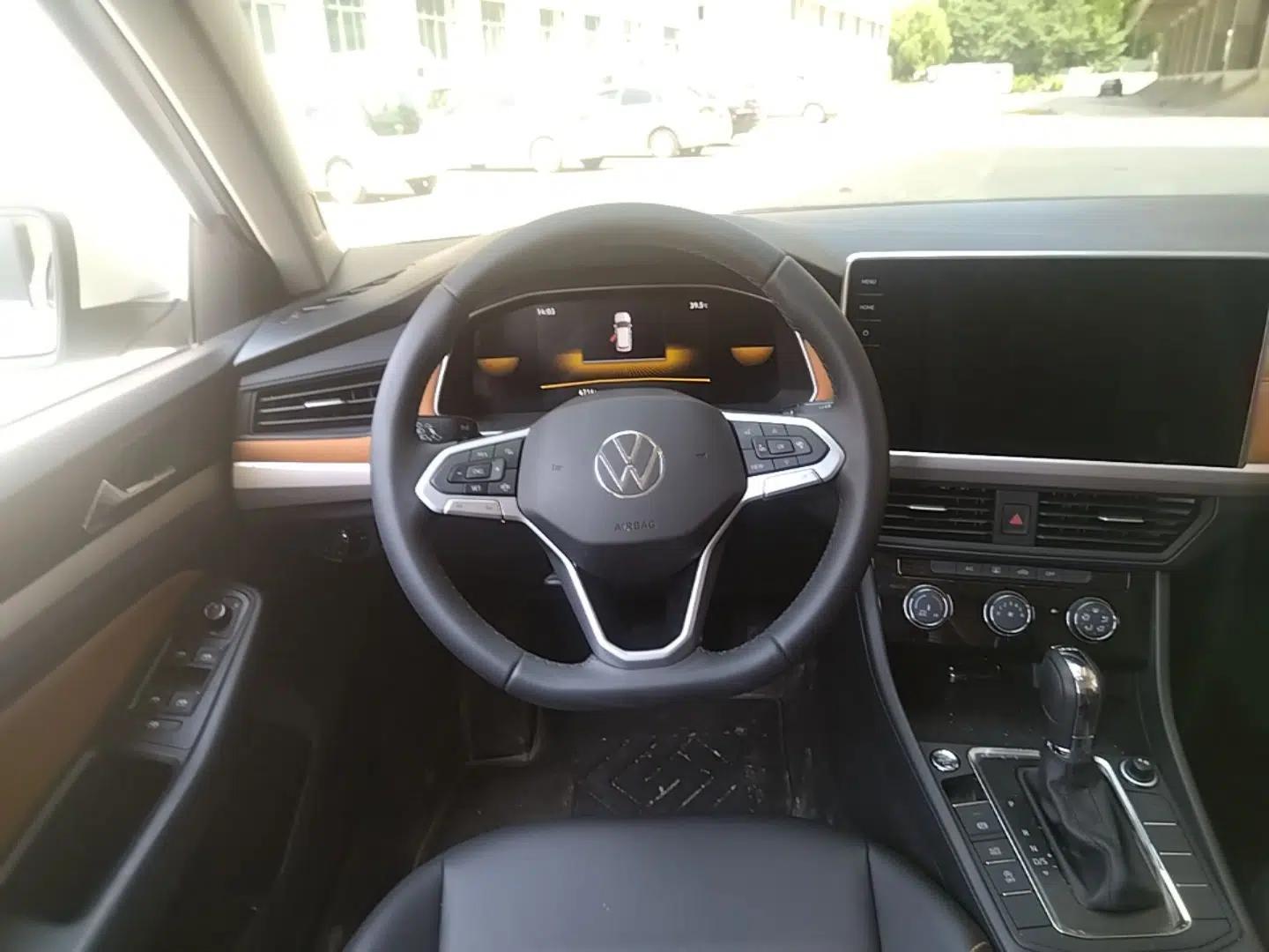 Volkswagen Bora 2025 200TSI DSG Enjoy Driving Navigation Edition — миниатюра 18