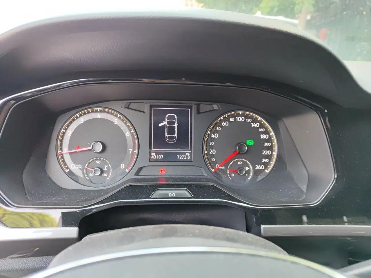 Volkswagen Bora 2020 1.5L Automatic Comfort Model — миниатюра 11